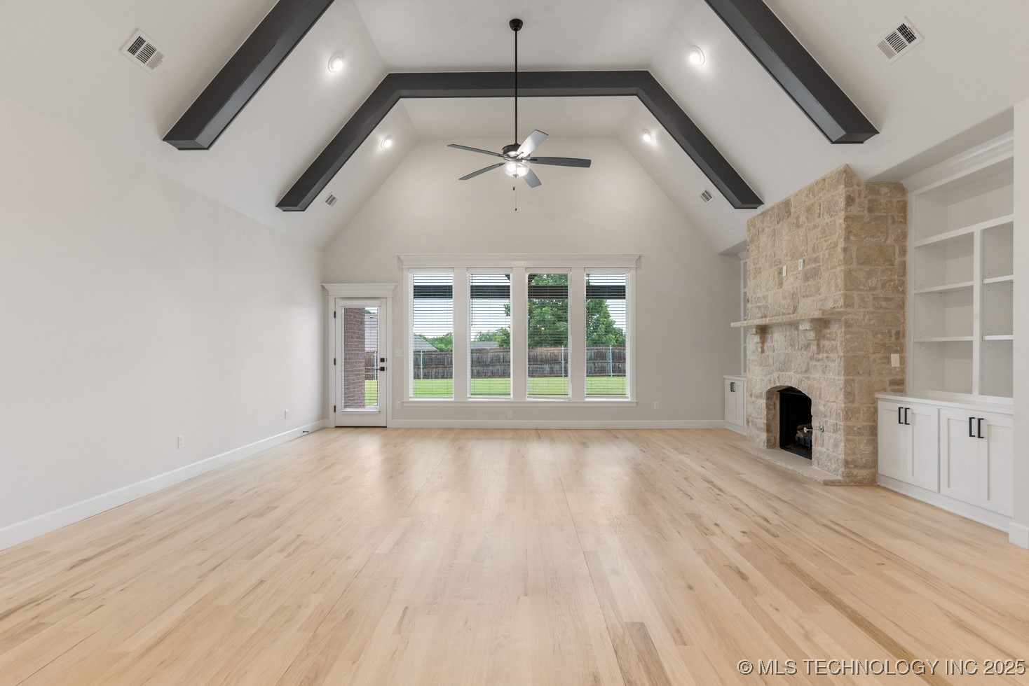 6617 S Fir Avenue Property Photo 32