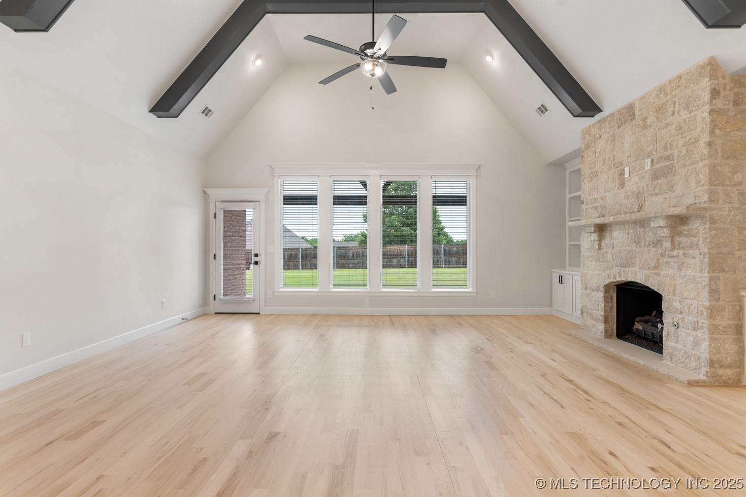 6617 S Fir Avenue Property Photo 33