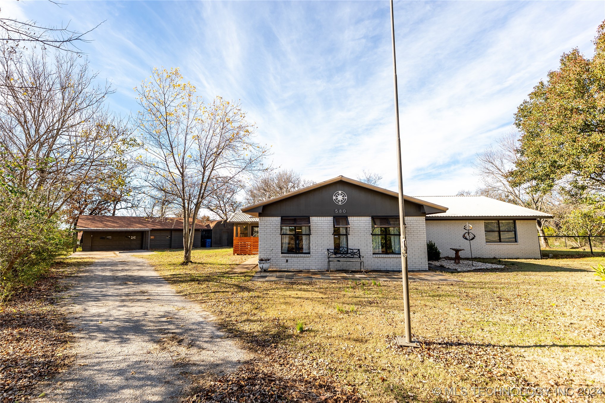 580 County Road Property Photo 4