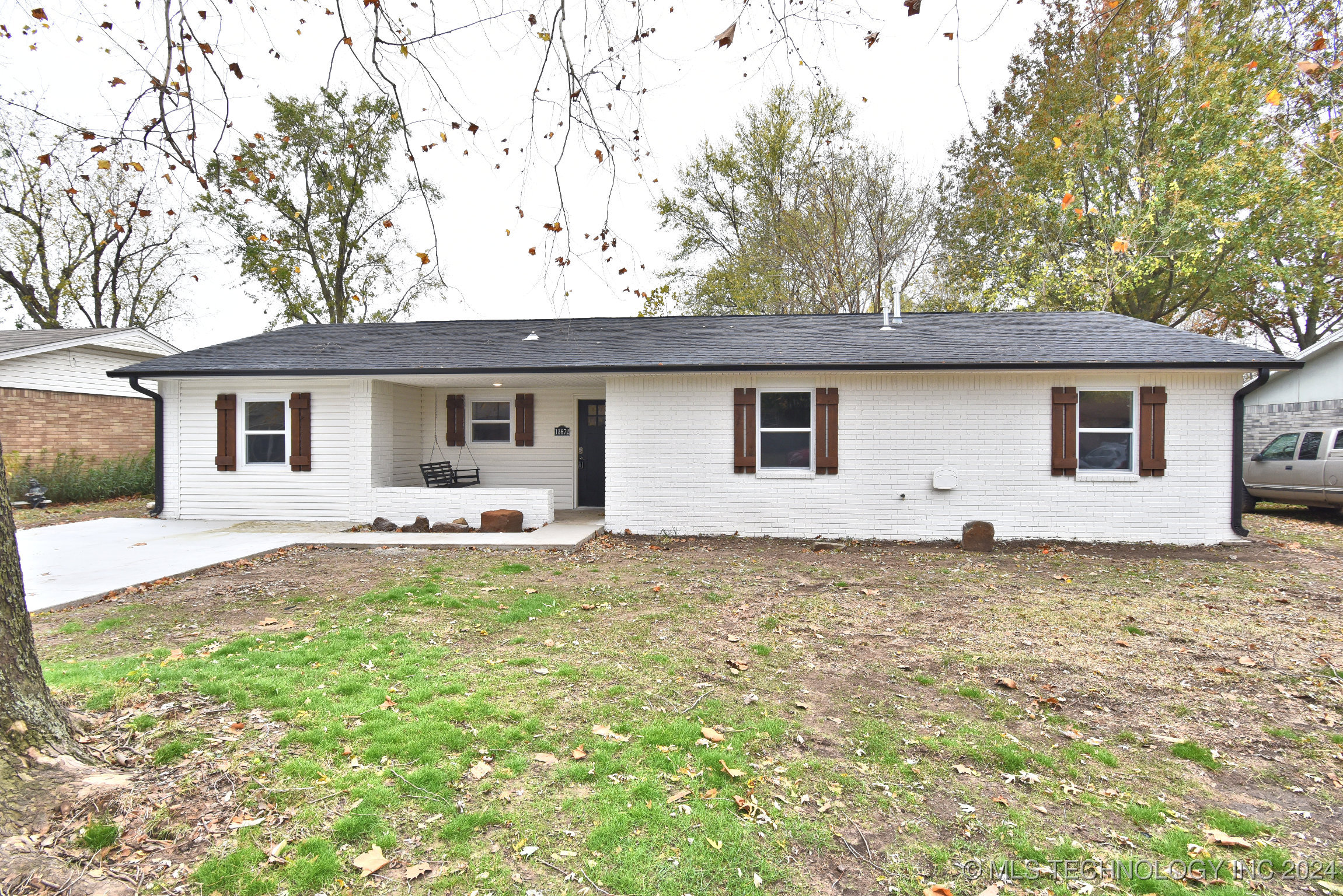 13672 S 286th Street Property Photo 1