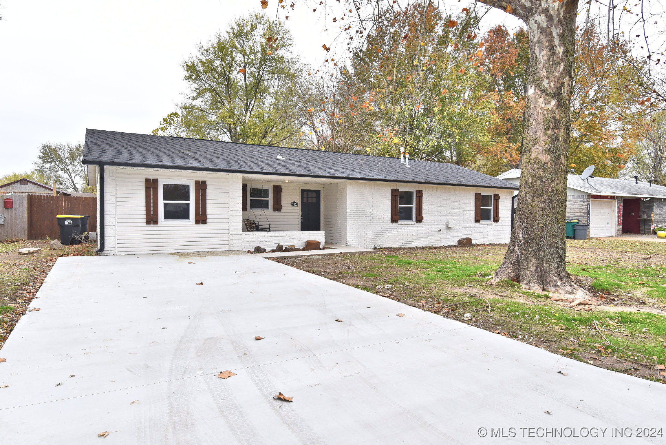 13672 S 286th Street Property Photo 2