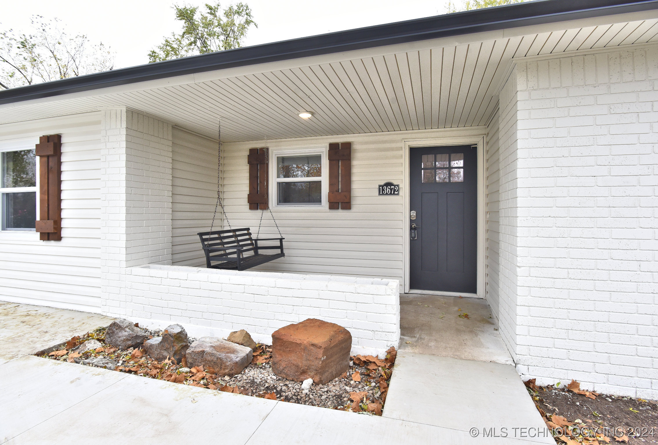 13672 S 286th Street Property Photo 3