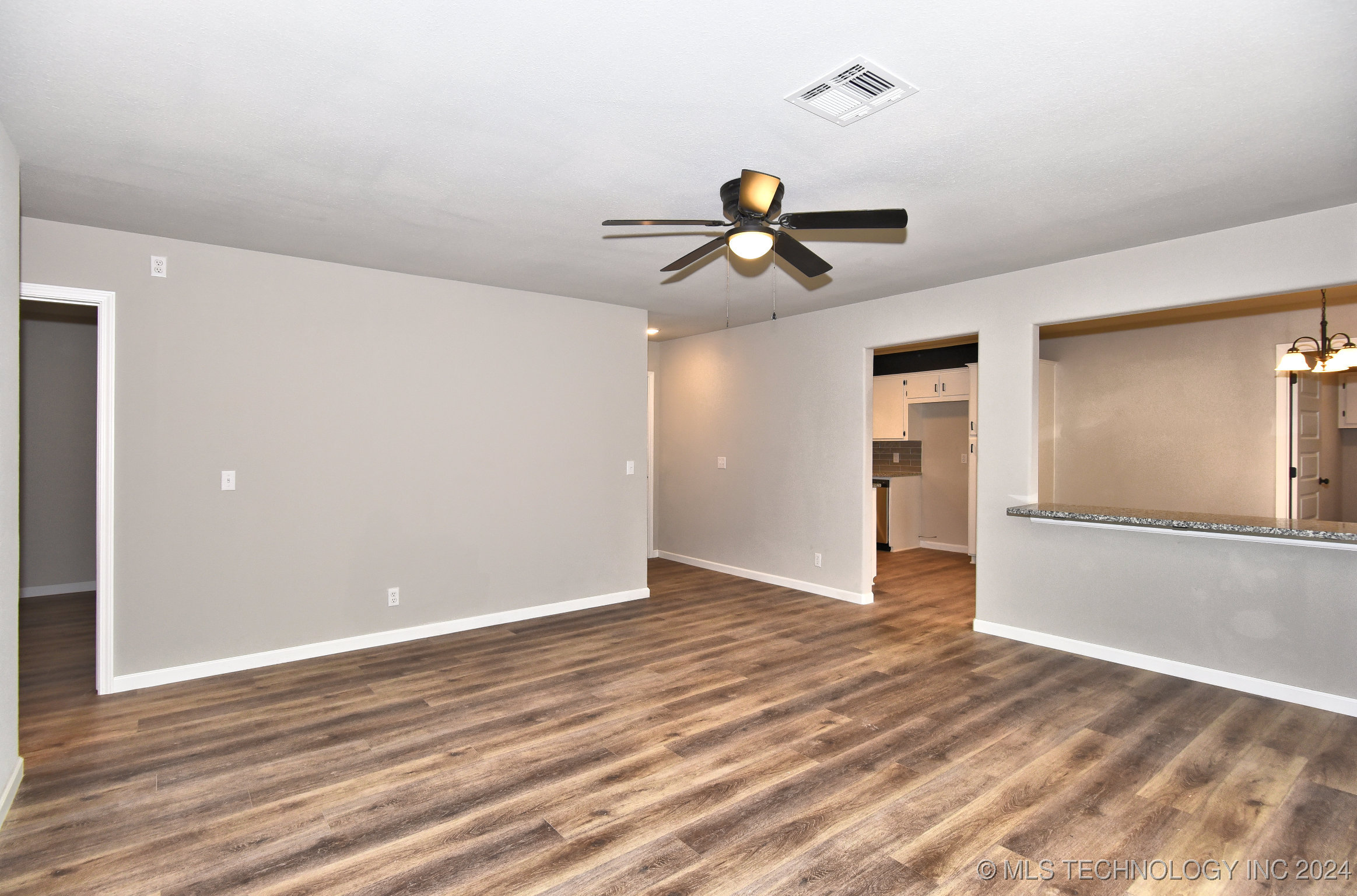 13672 S 286th Street Property Photo 7