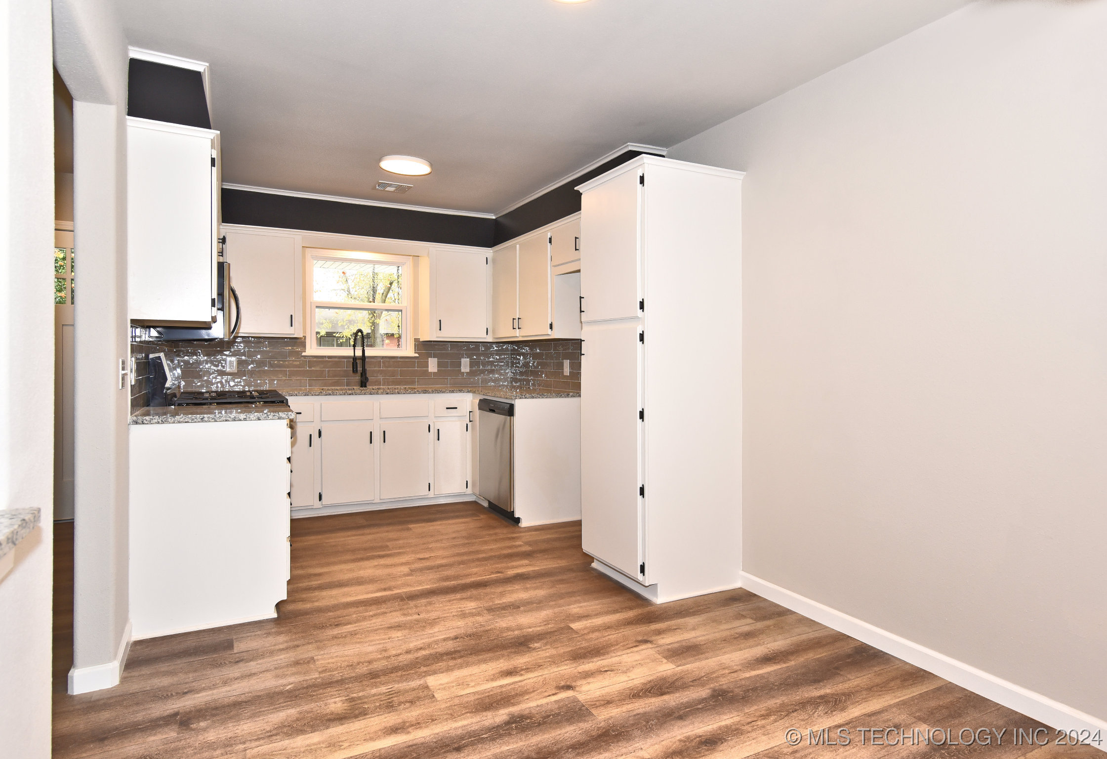 13672 S 286th Street Property Photo 11