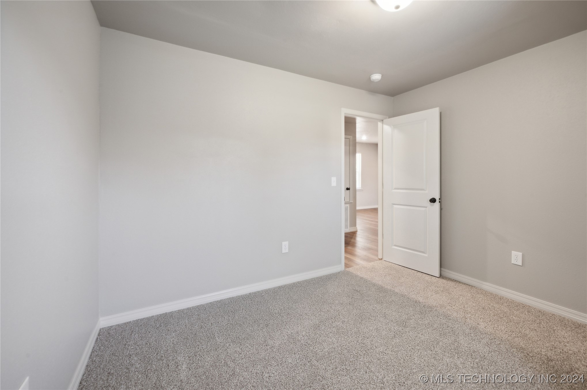 803 S Mission Street 1/2 Property Photo 13