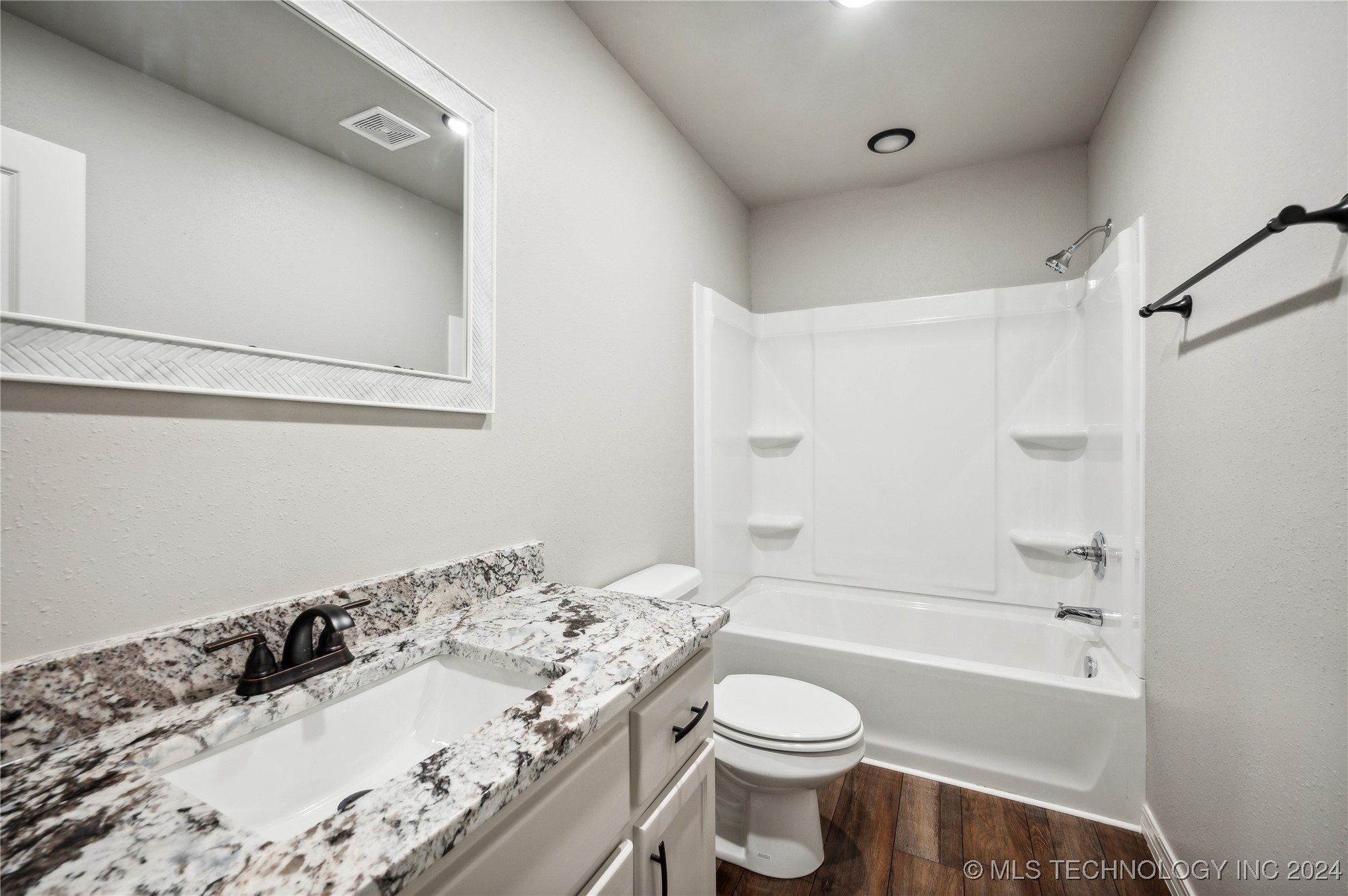 803 S Mission Street 1/2 Property Photo 14