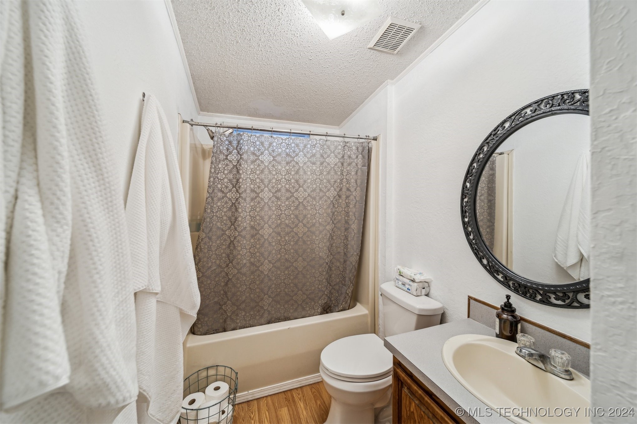 14894 E Main Street Property Photo 18