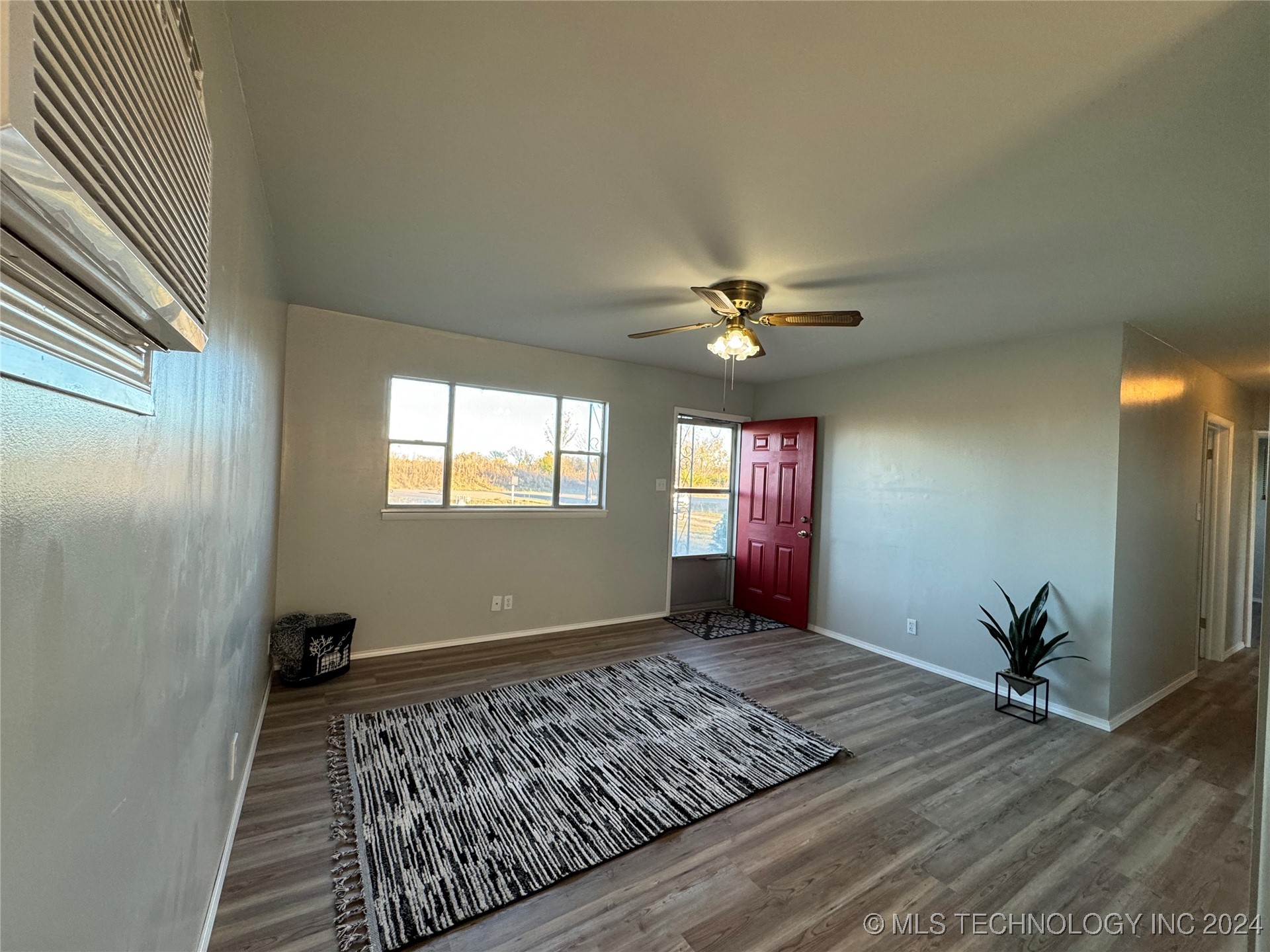 1708 N Linwood Avenue Property Photo 5