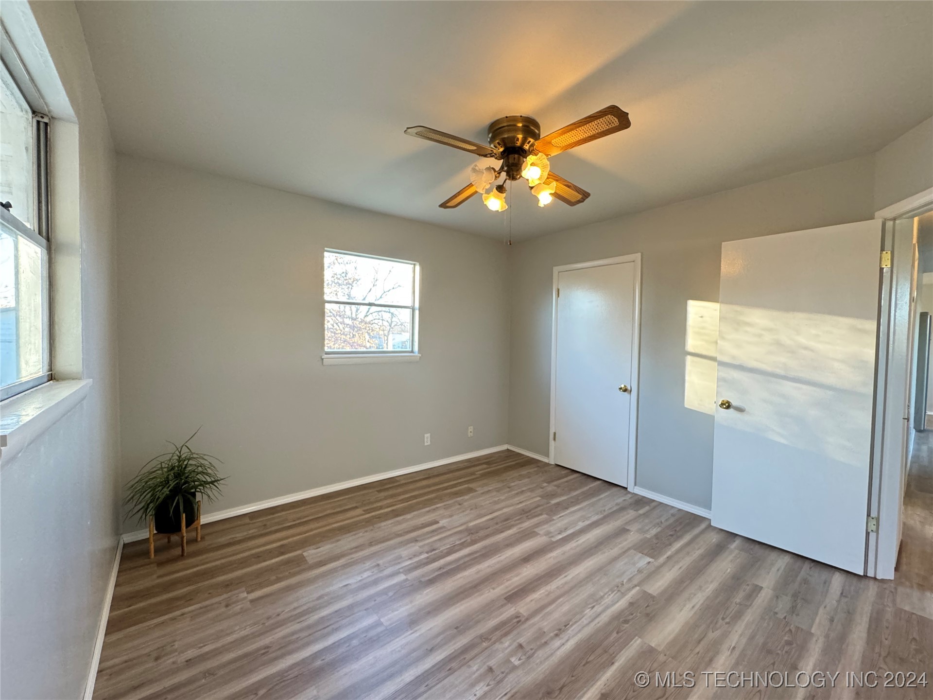 1708 N Linwood Avenue Property Photo 16