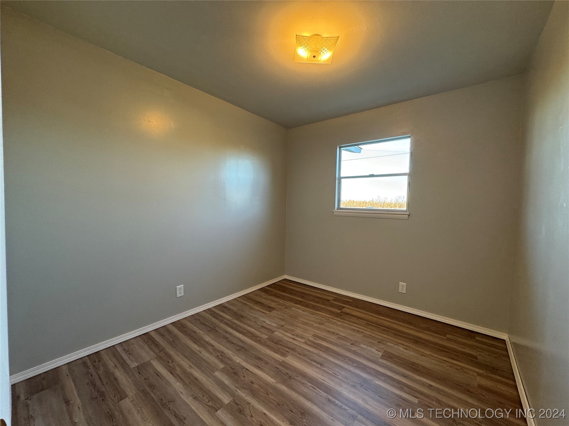 1708 N Linwood Avenue Property Photo 17