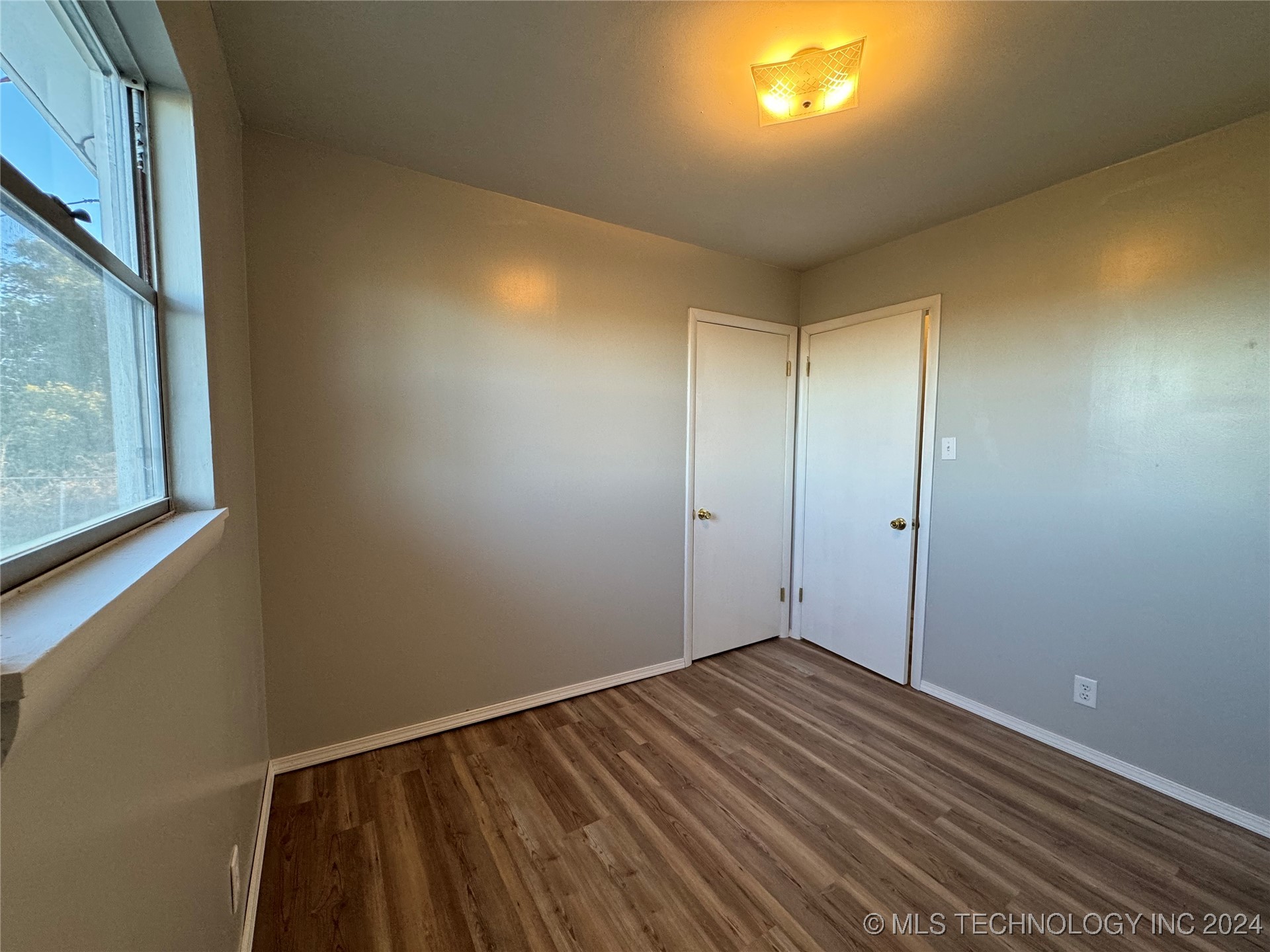 1708 N Linwood Avenue Property Photo 18
