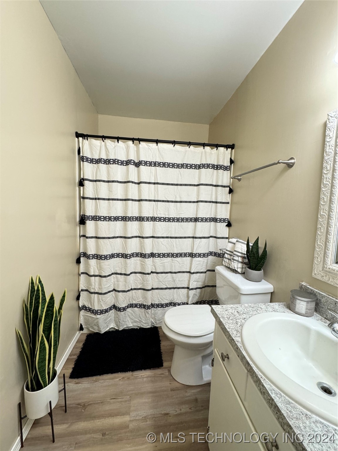 1708 N Linwood Avenue Property Photo 21