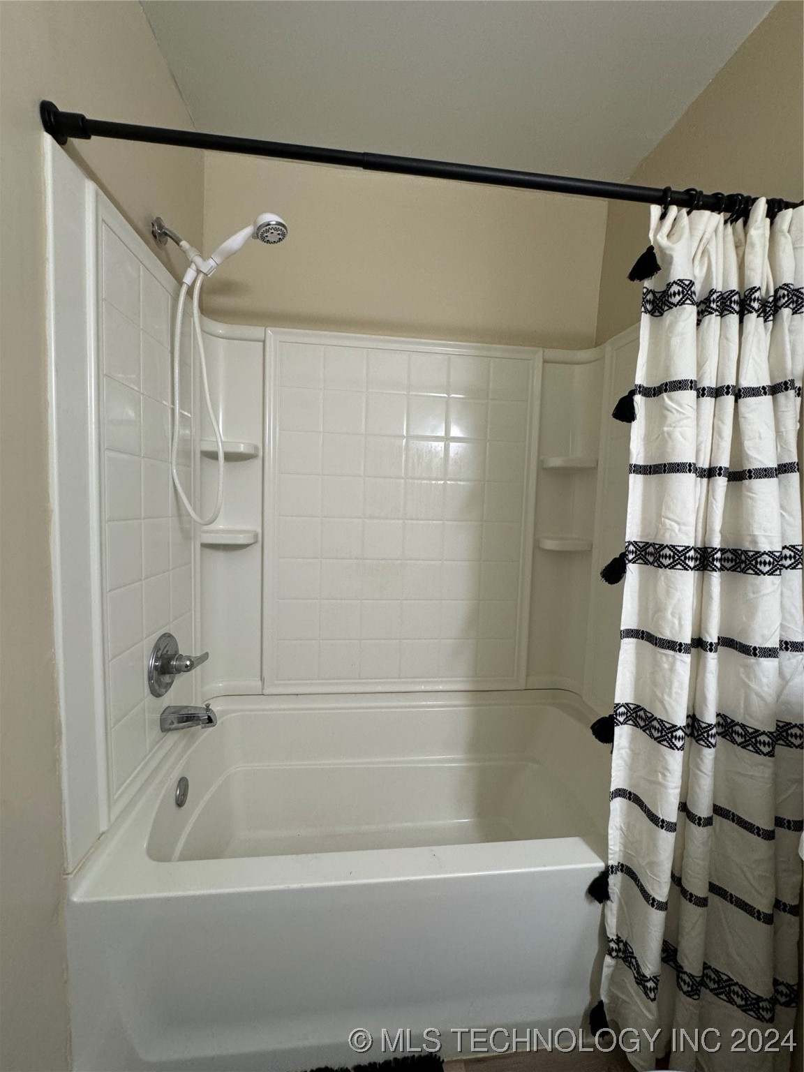1708 N Linwood Avenue Property Photo 22