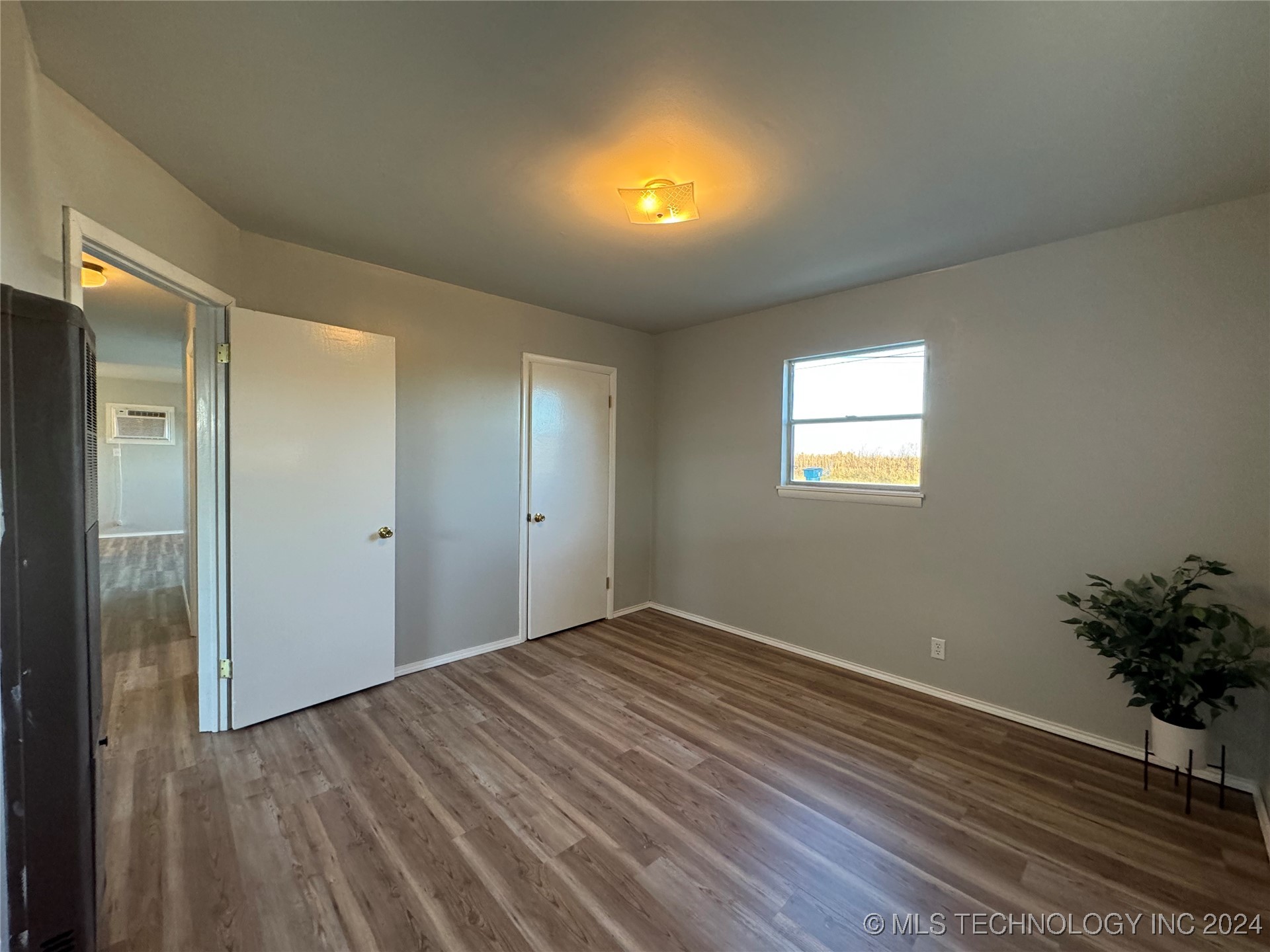 1708 N Linwood Avenue Property Photo 28