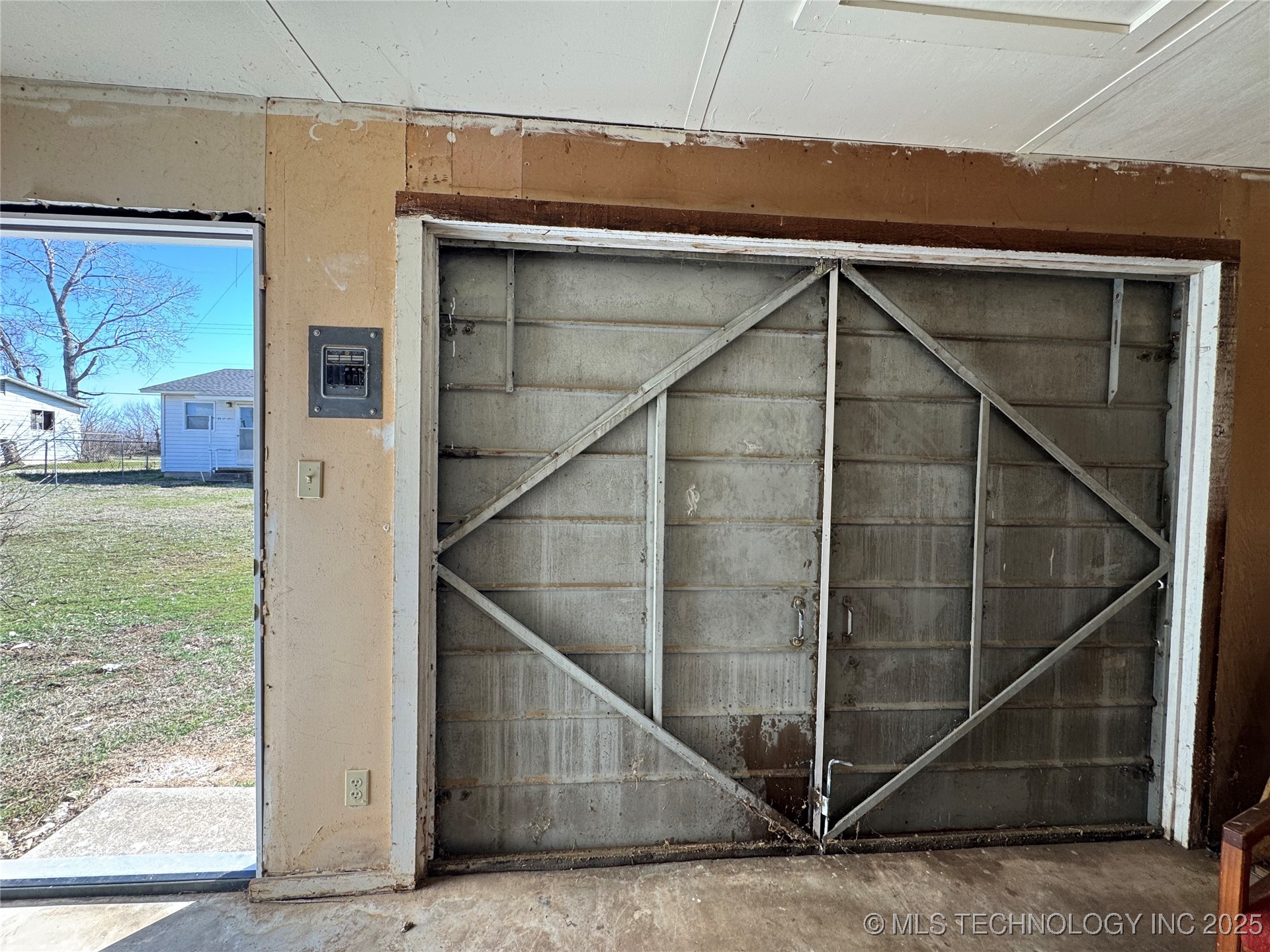 1708 N Linwood Avenue Property Photo 45