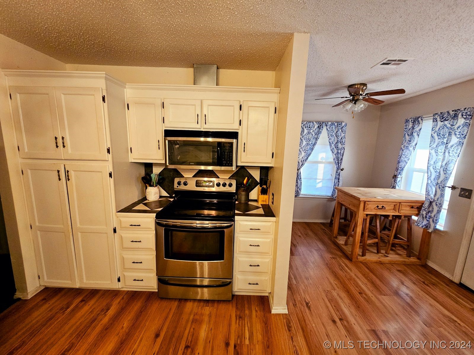 80 N 4160 Road Property Photo 14