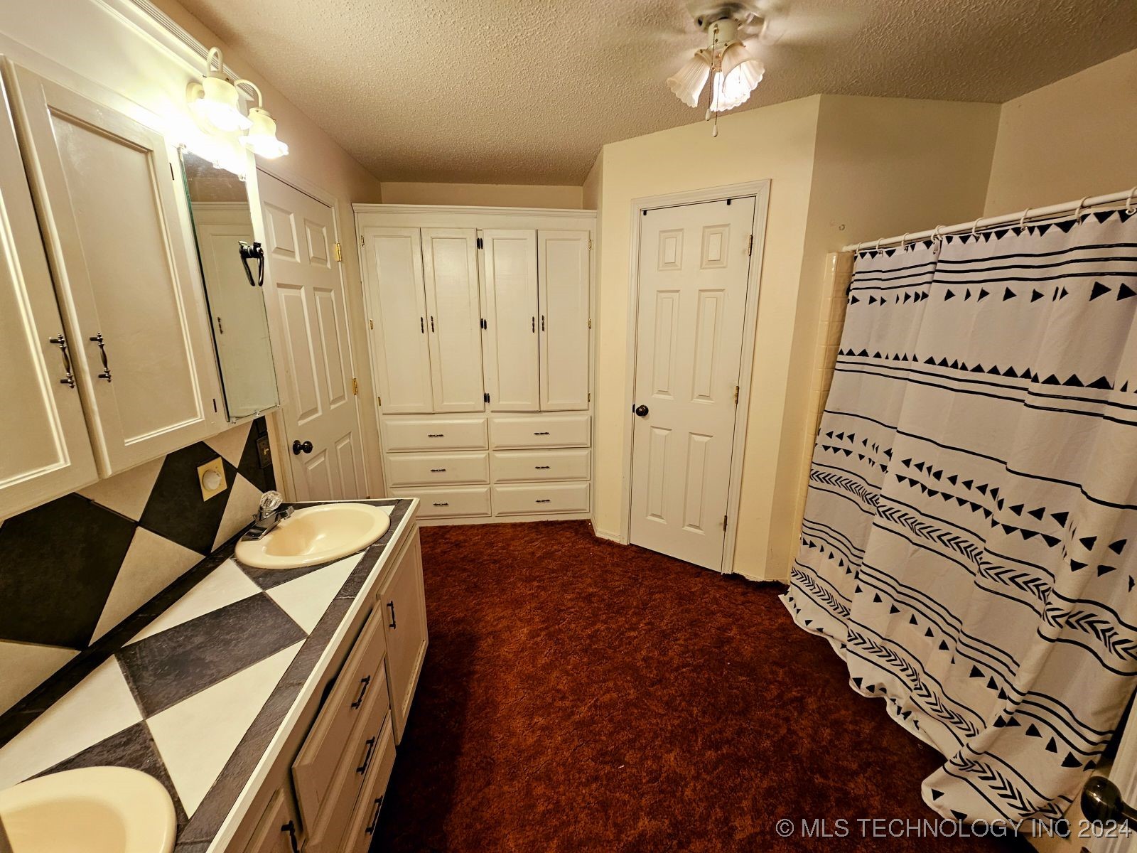 80 N 4160 Road Property Photo 24