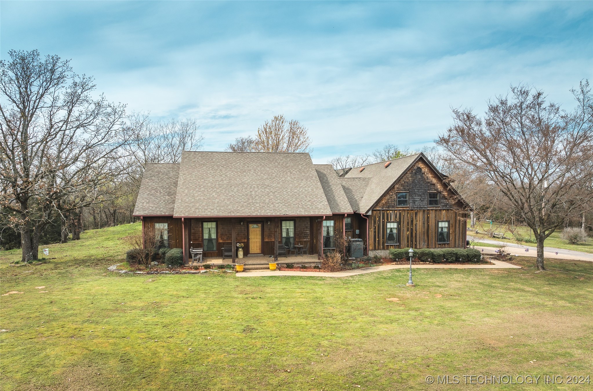 22217 Us Hwy 59 Property Photo 2