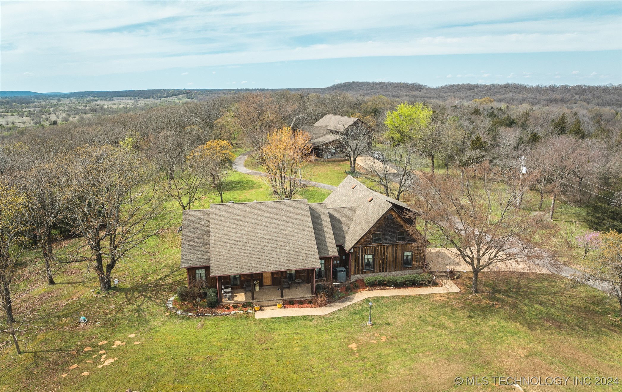 22217 Us Hwy 59 Property Photo 4