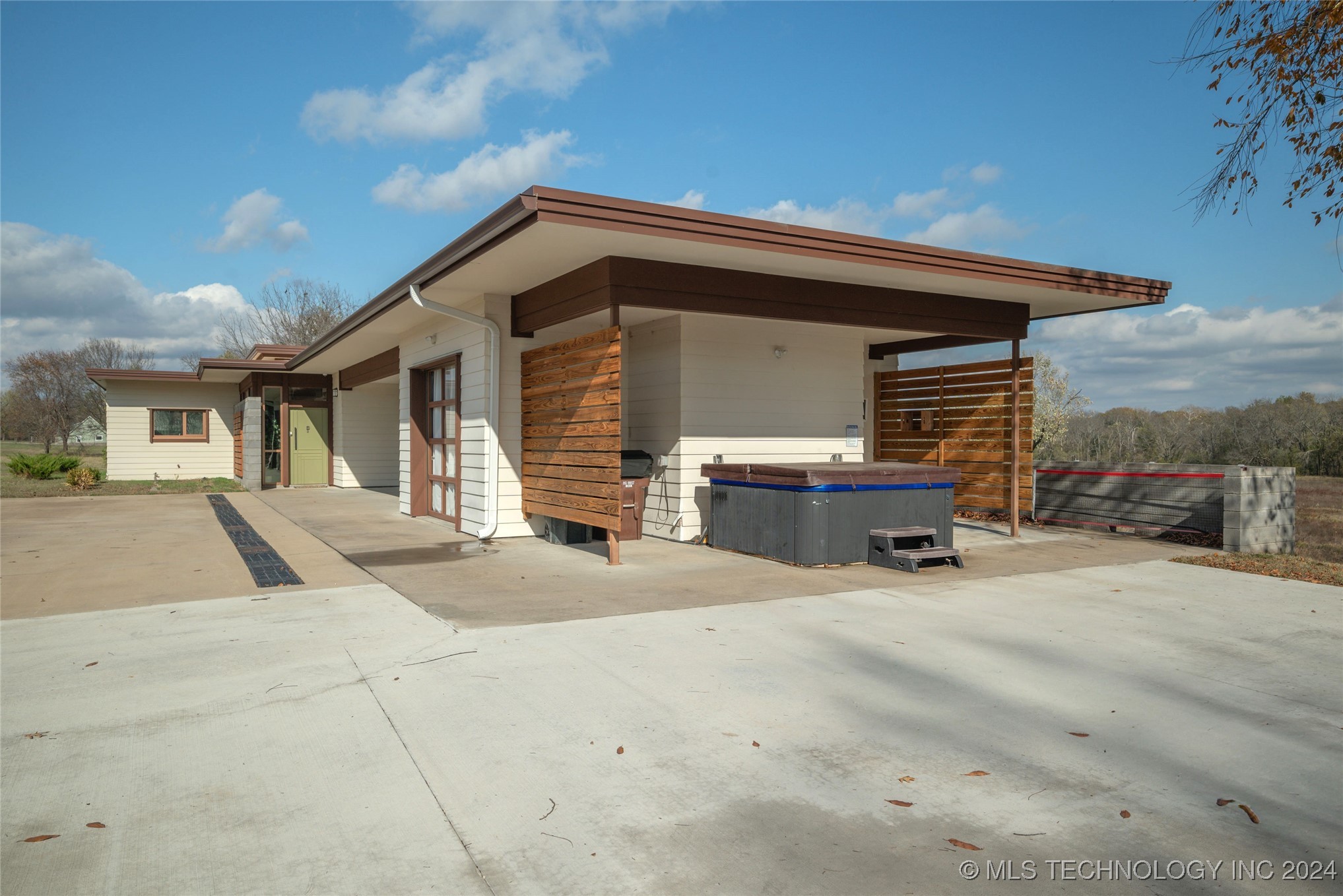 27400 S 614 Road Property Photo 48