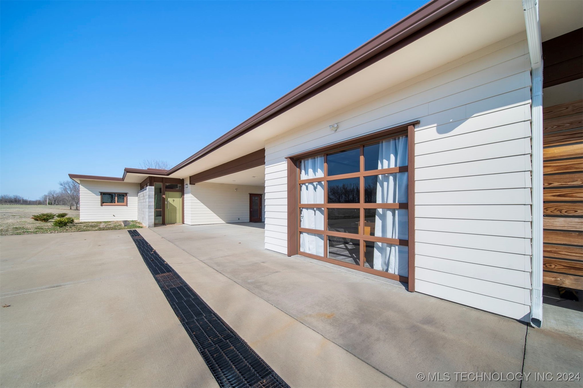 27400 S 614 Road Property Photo 52