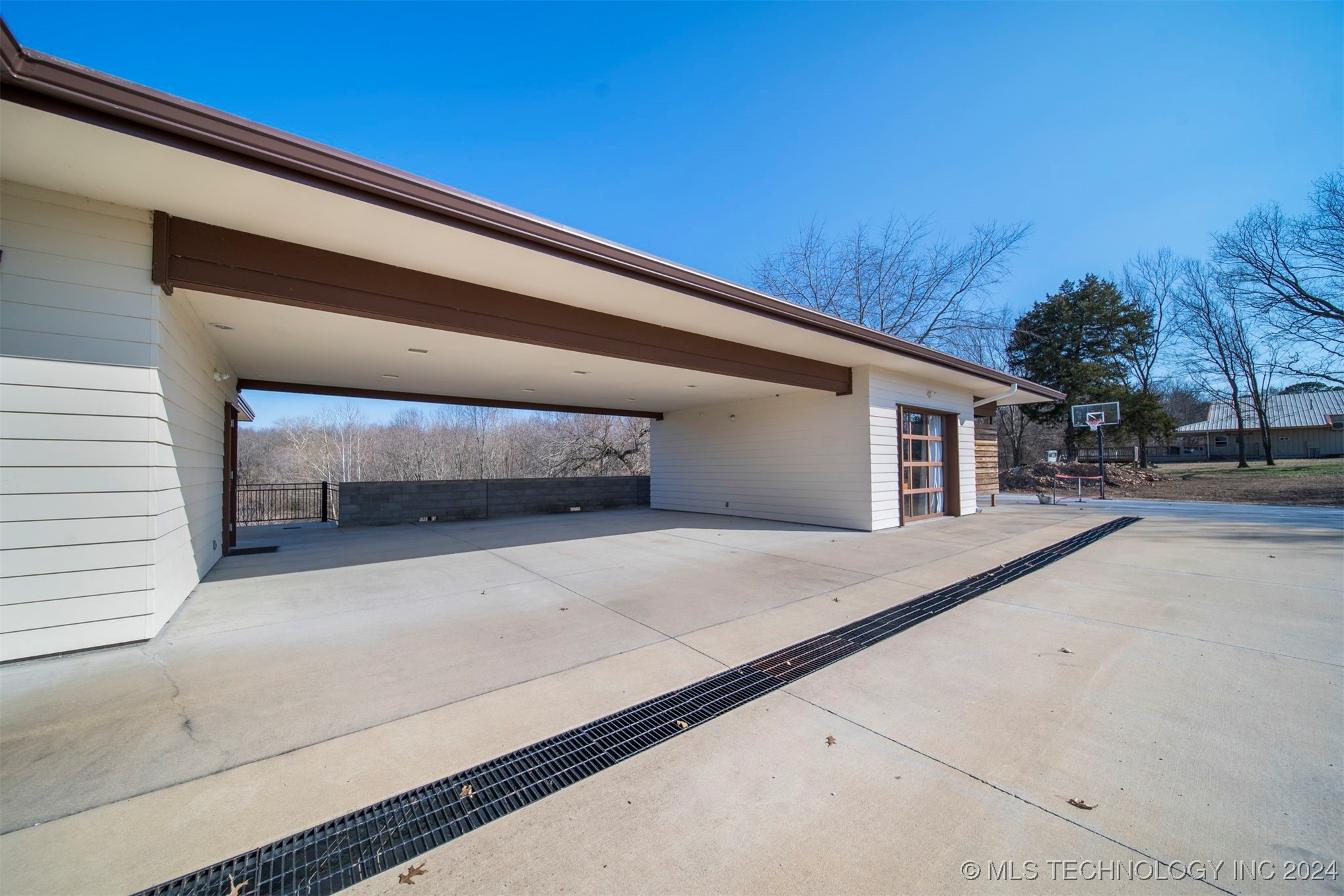 27400 S 614 Road Property Photo 54