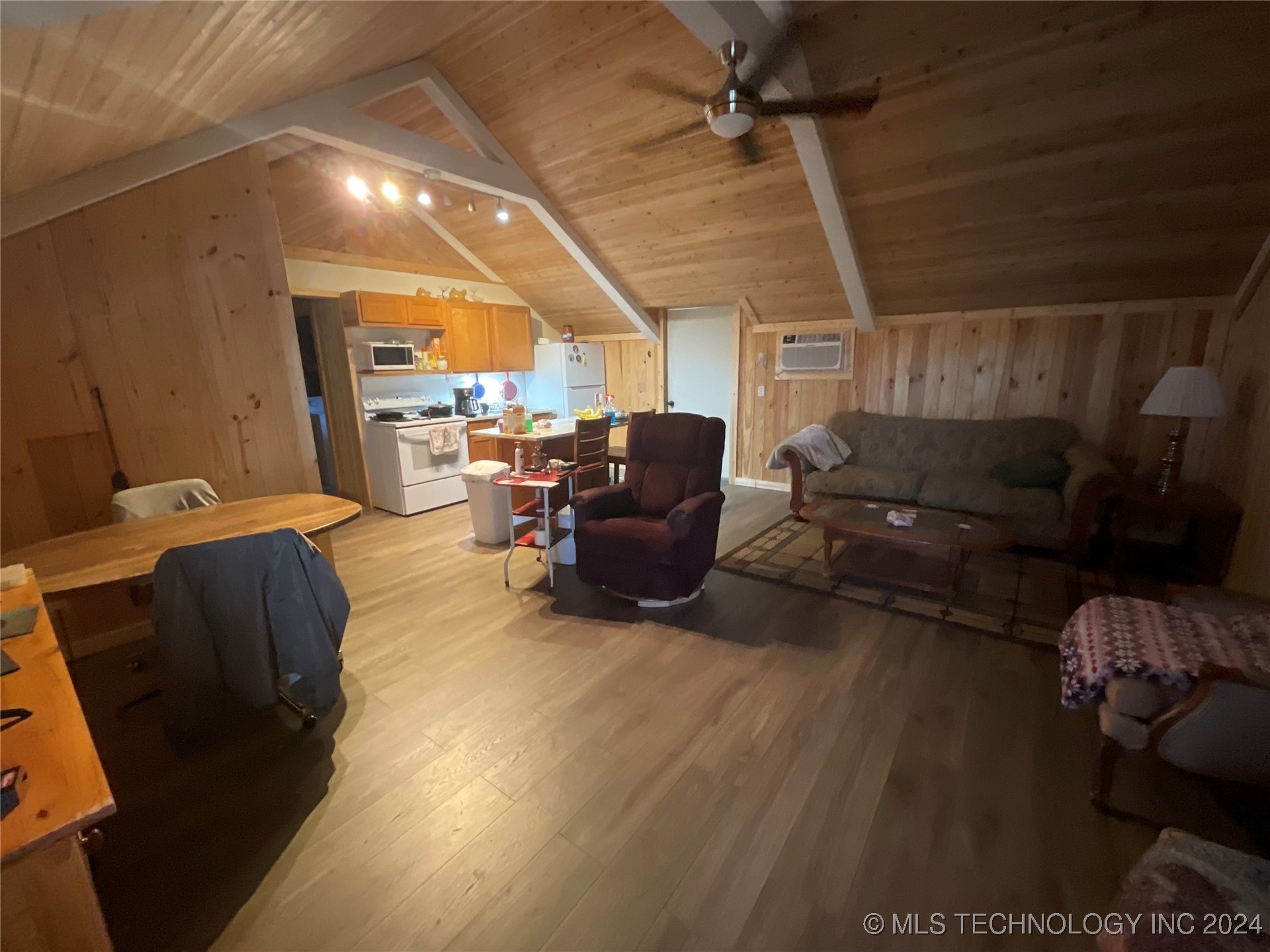 5837 County Road 375 Road Property Photo 12