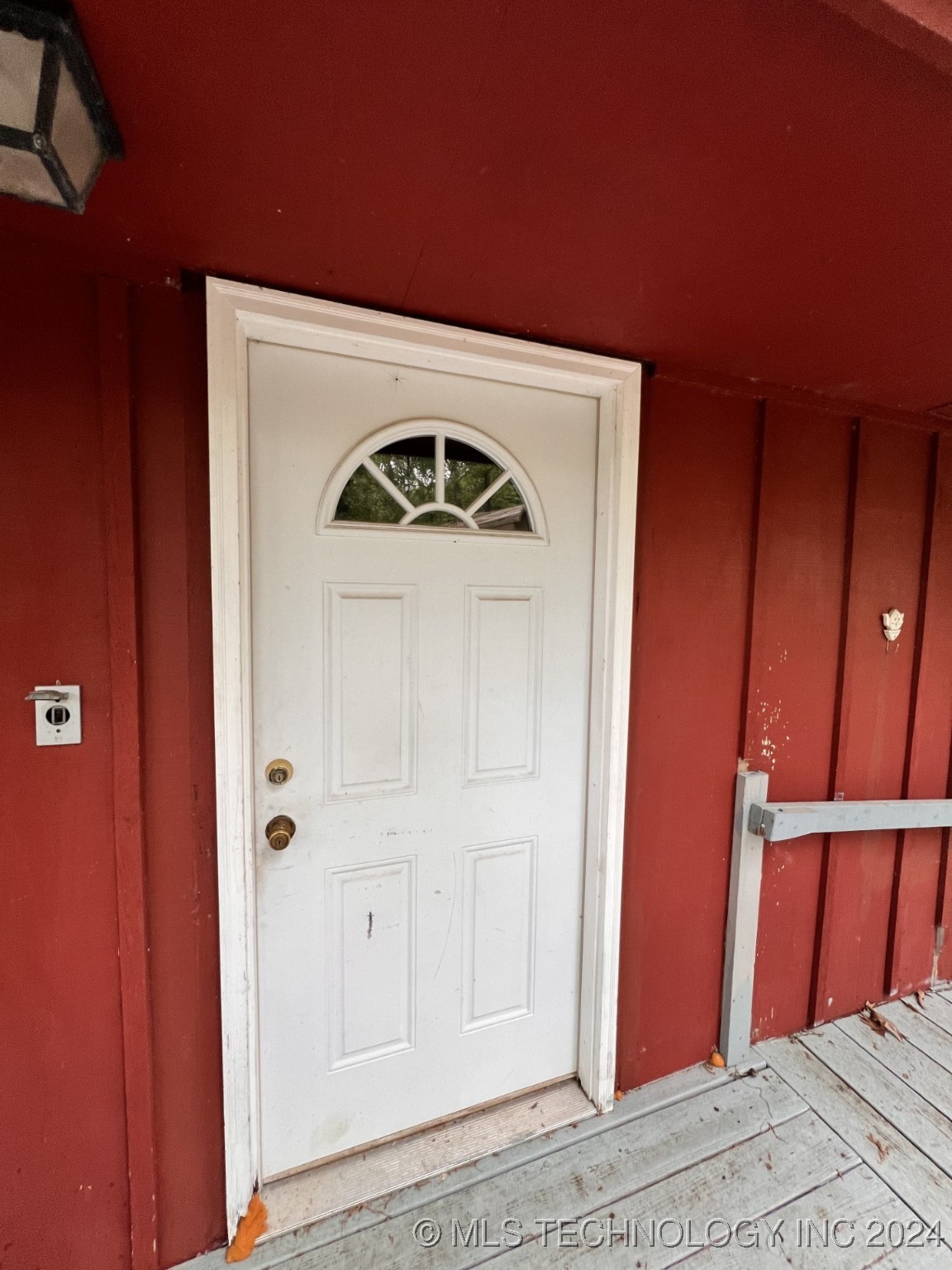 147 Oaks Road Property Photo 2