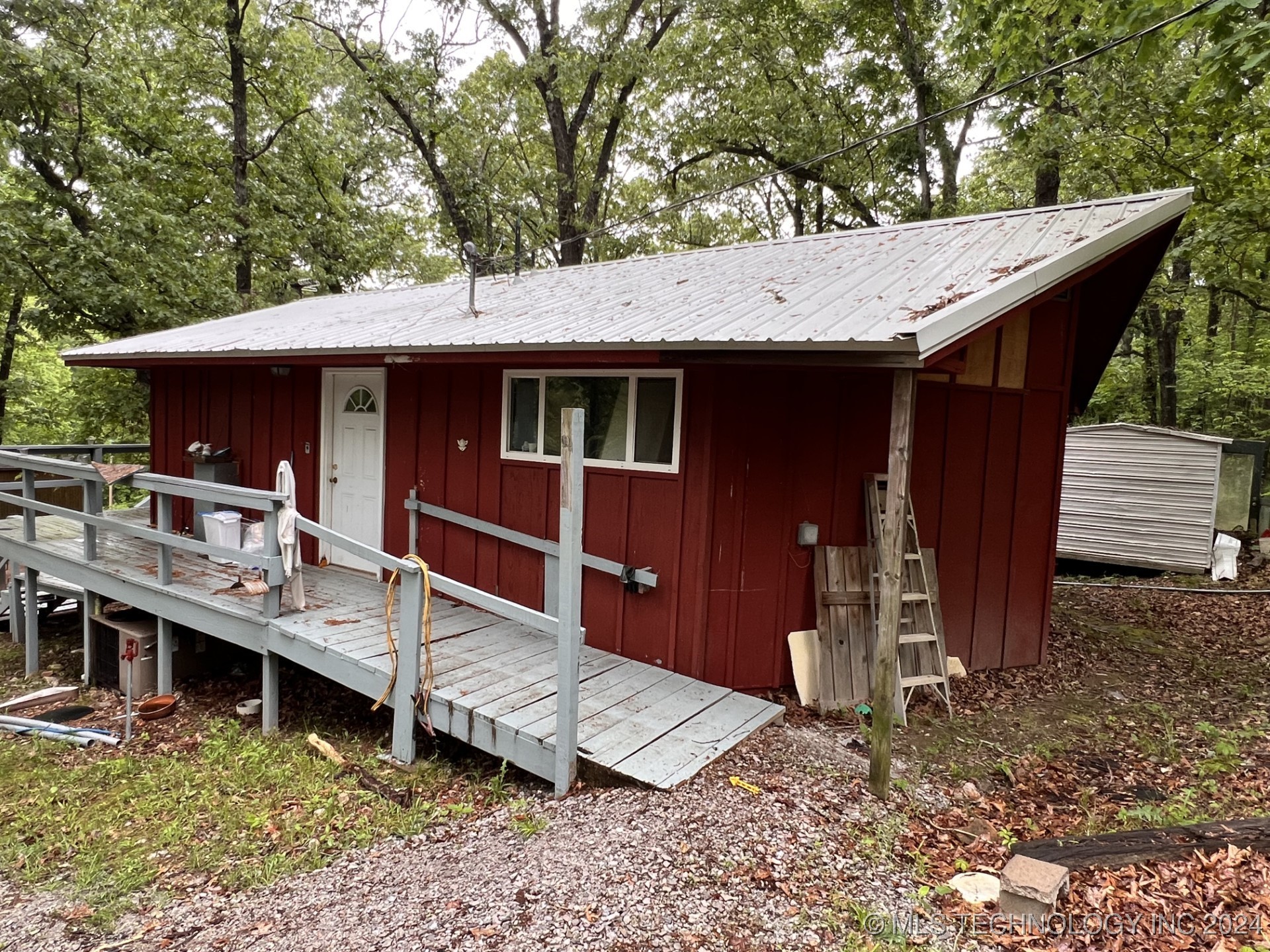 147 Oaks Road Property Photo 4