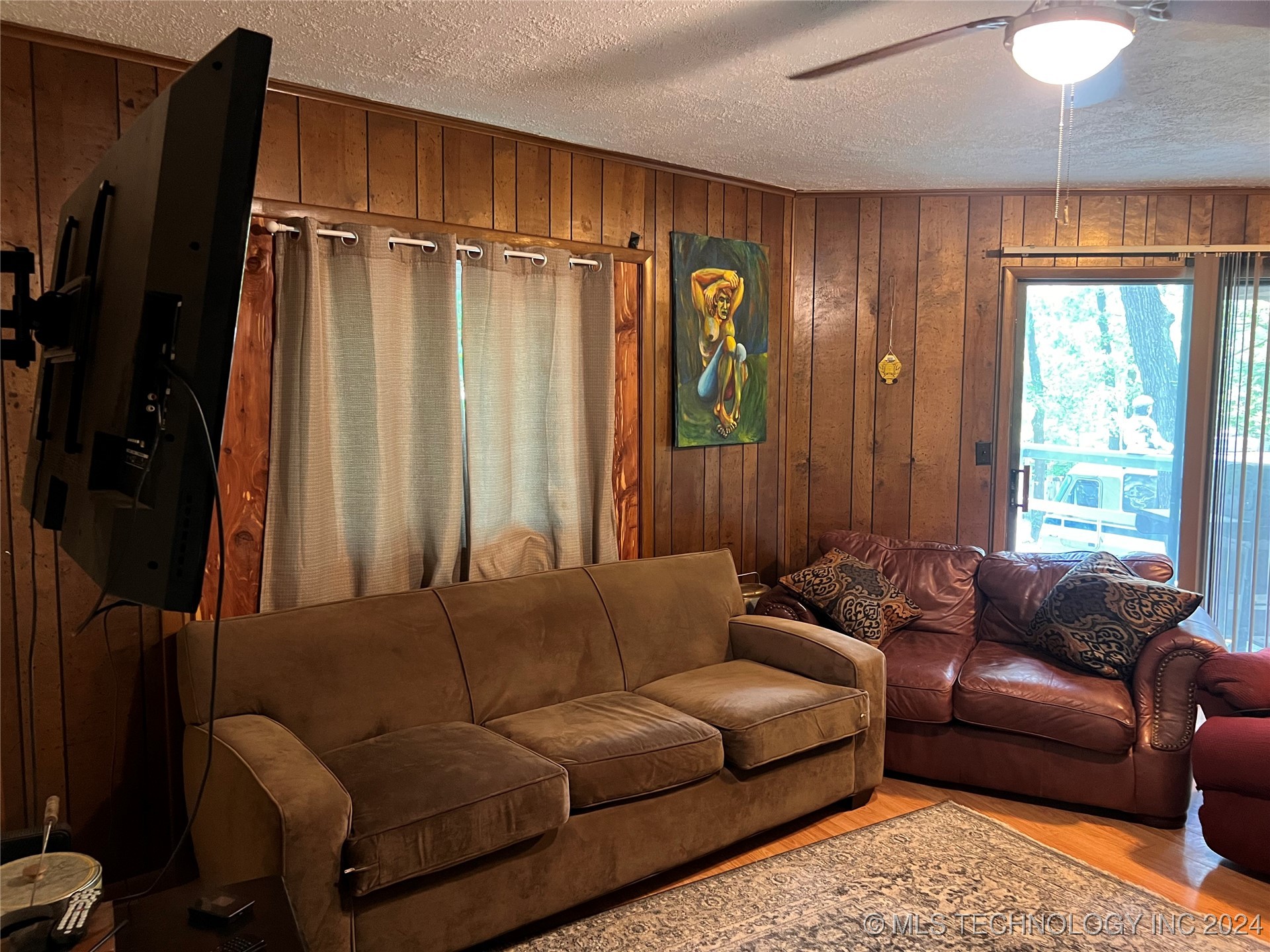 147 Oaks Road Property Photo 8