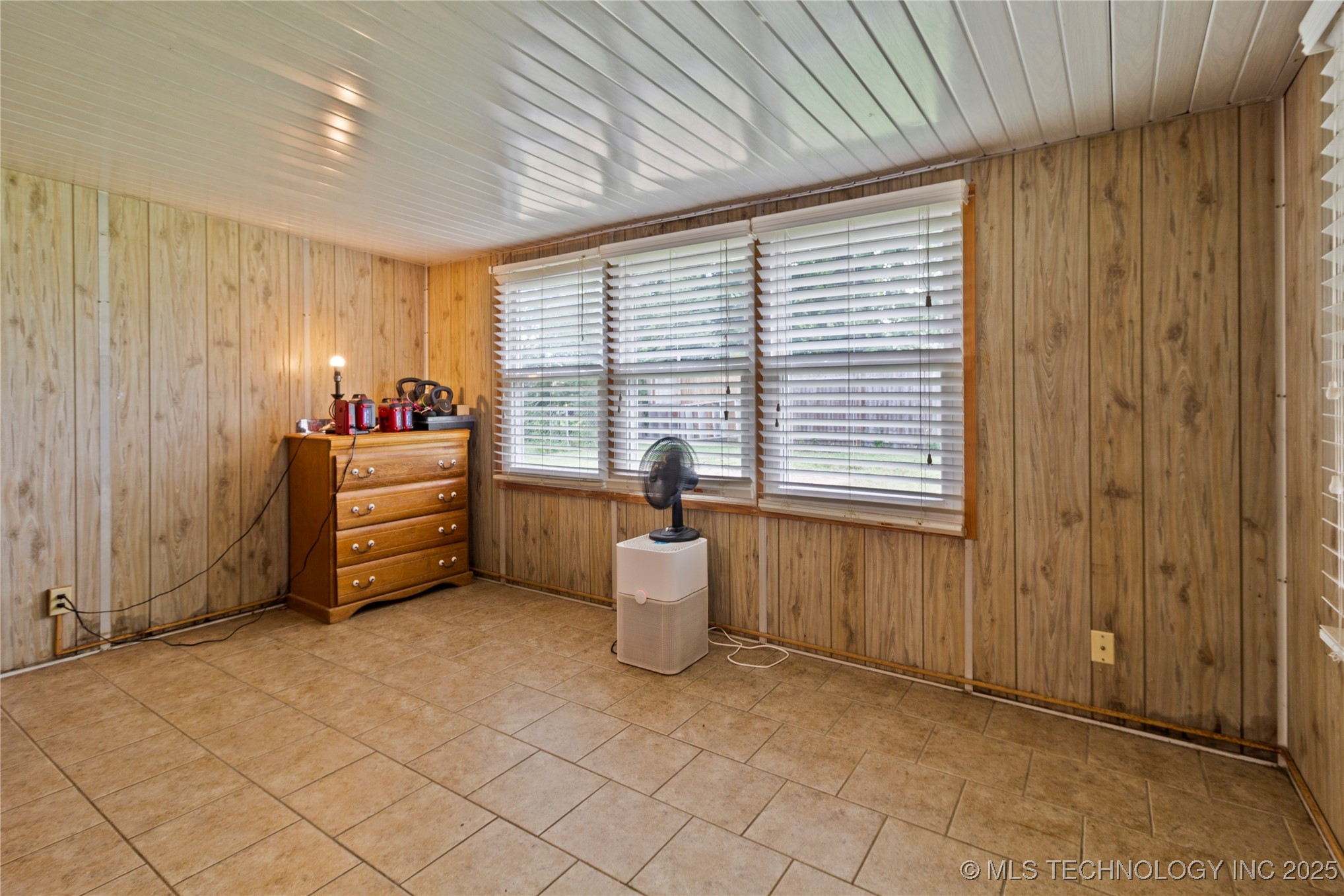 47 S 204th East Avenue Property Photo 7
