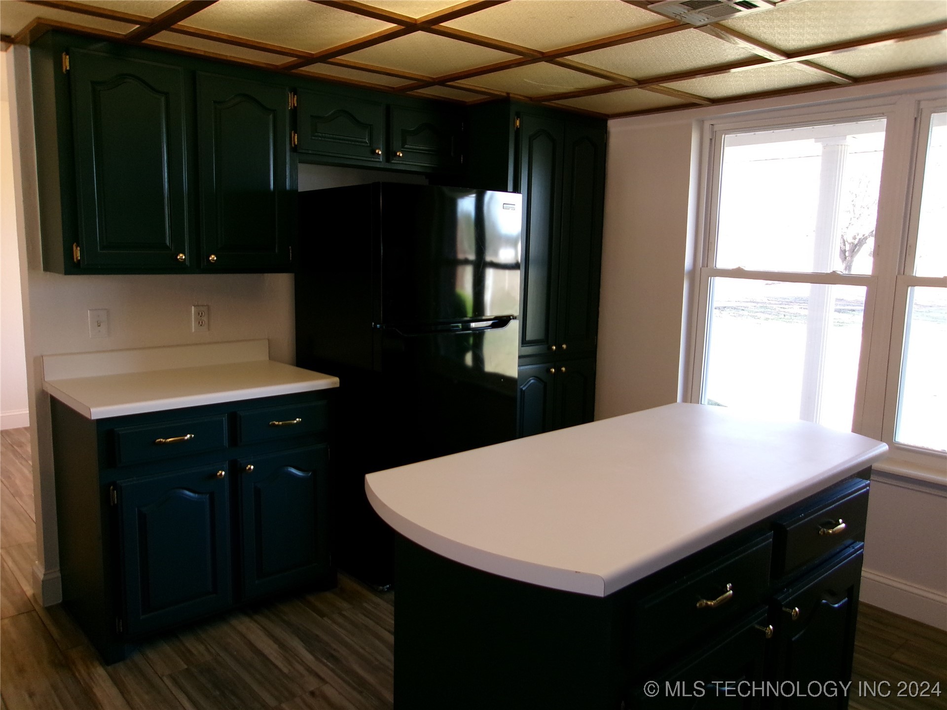 31040 S Lona Valley Road Property Photo 7