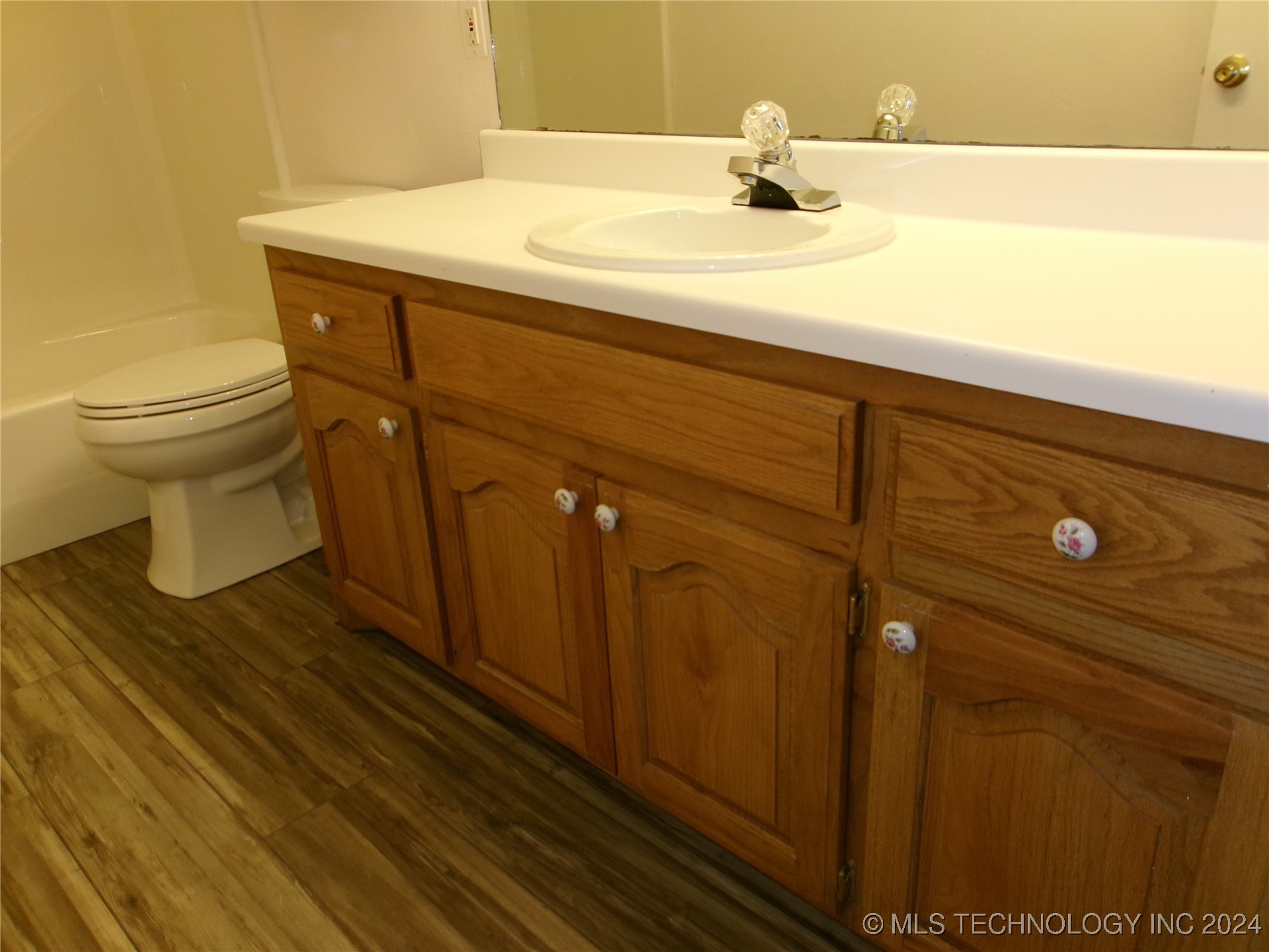 31040 S Lona Valley Road Property Photo 16
