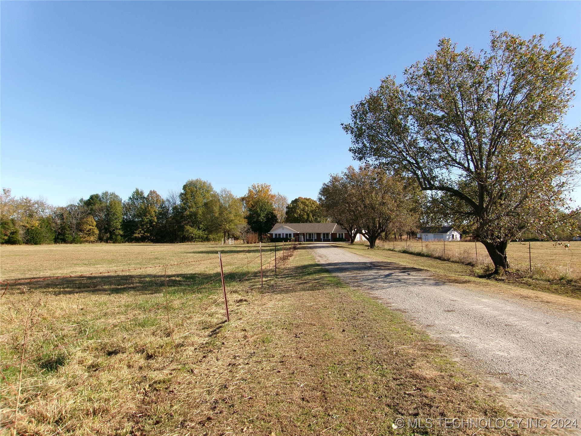 31040 S Lona Valley Road Property Photo 34