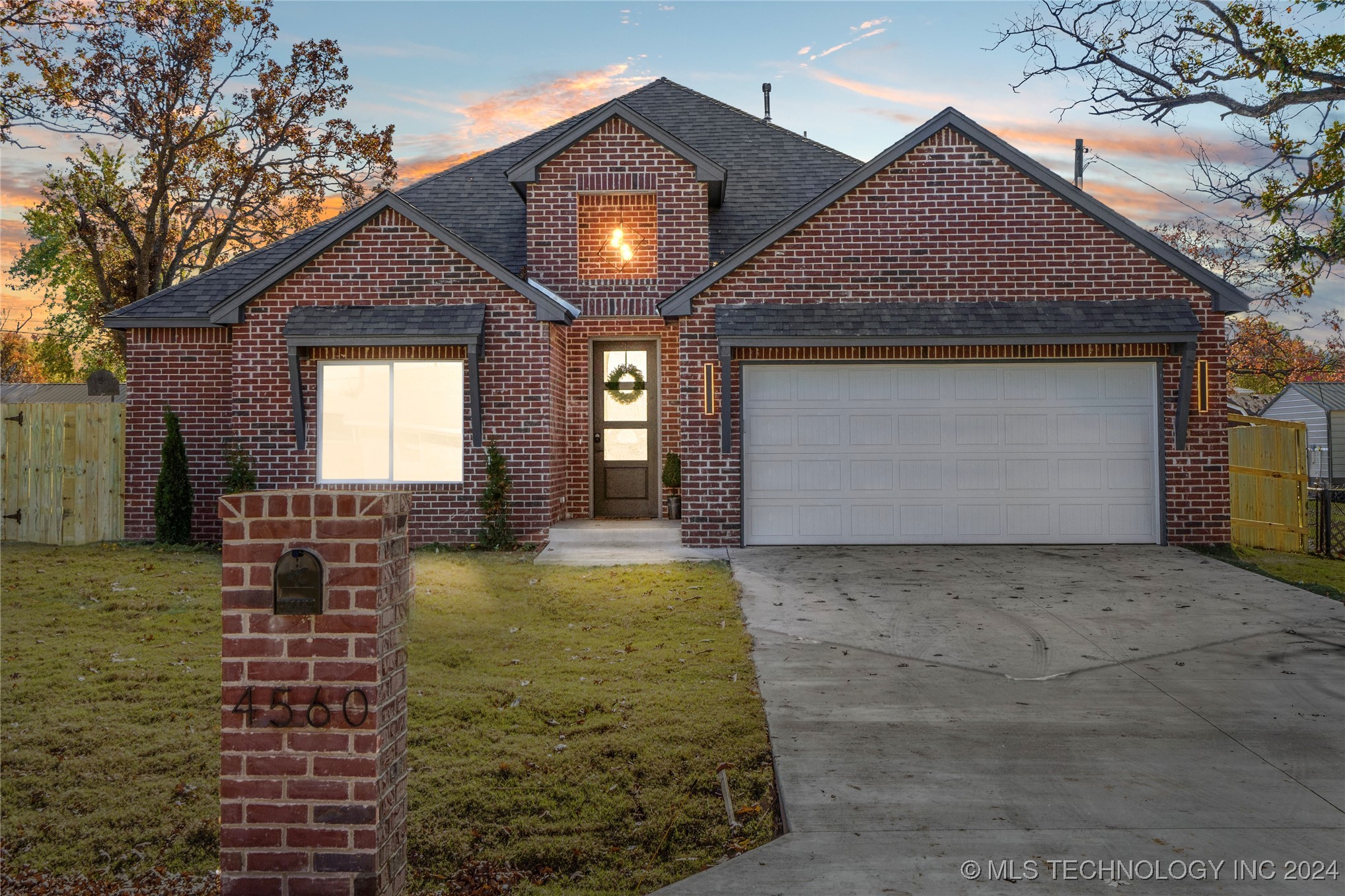 4560 W 64th Street Property Photo