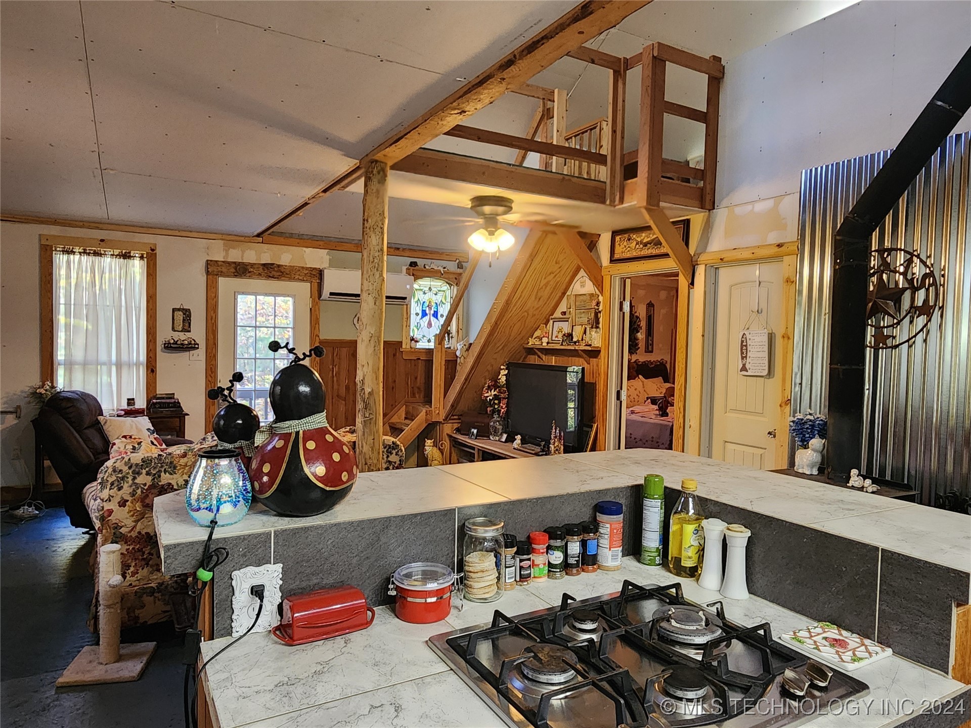 164548 N 4293 Property Photo 5