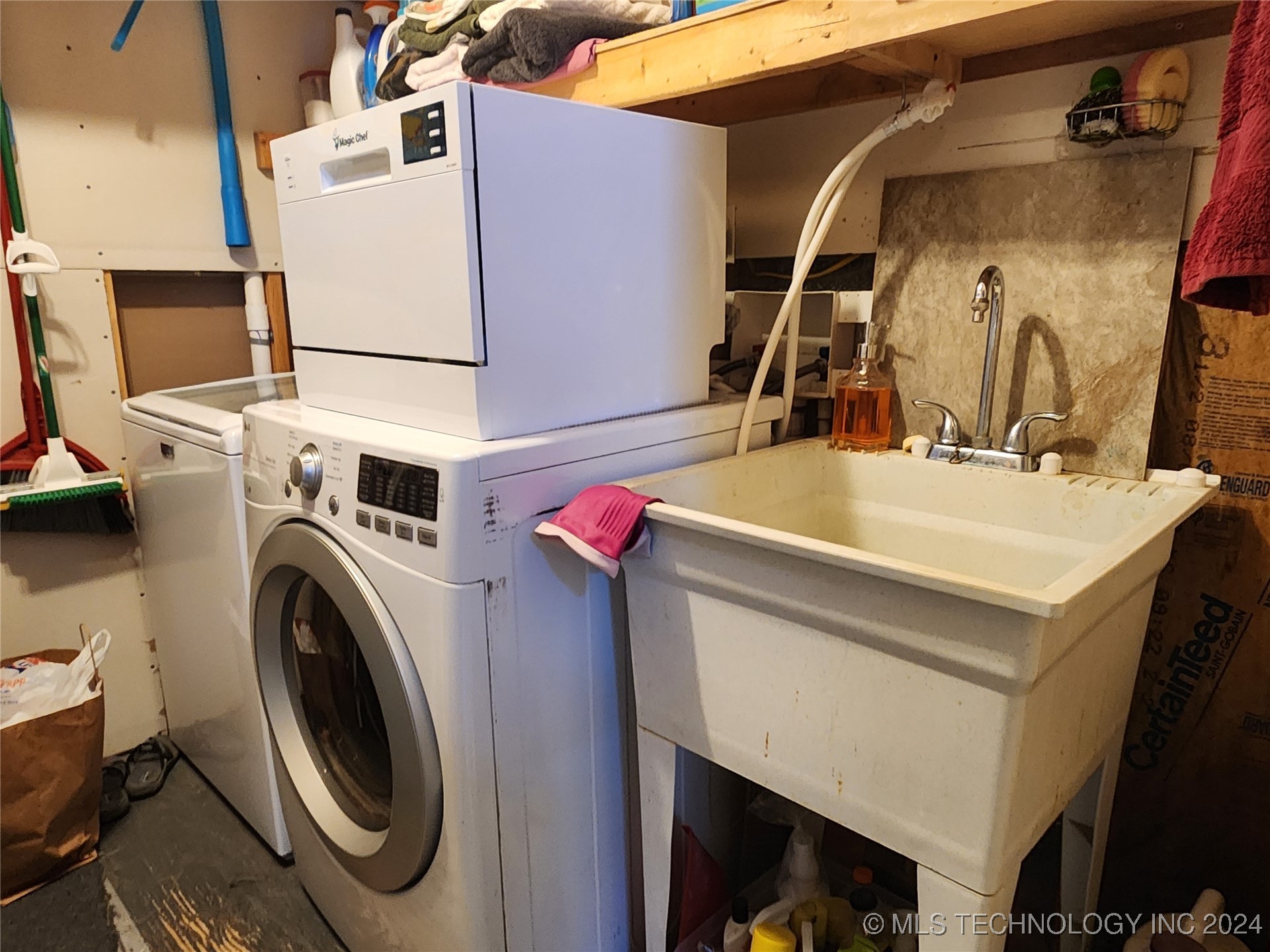 164548 N 4293 Property Photo 10