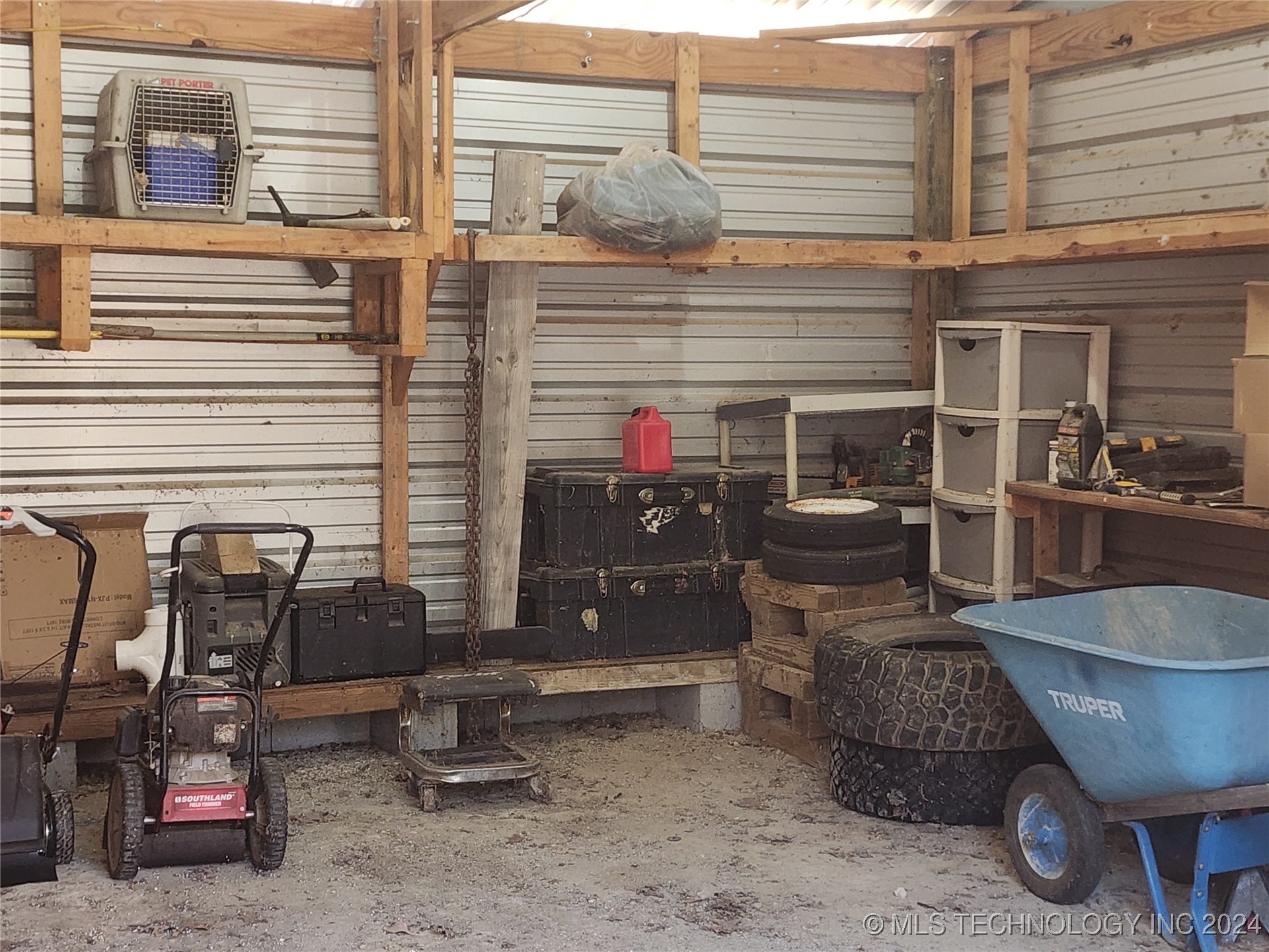 164548 N 4293 Property Photo 15