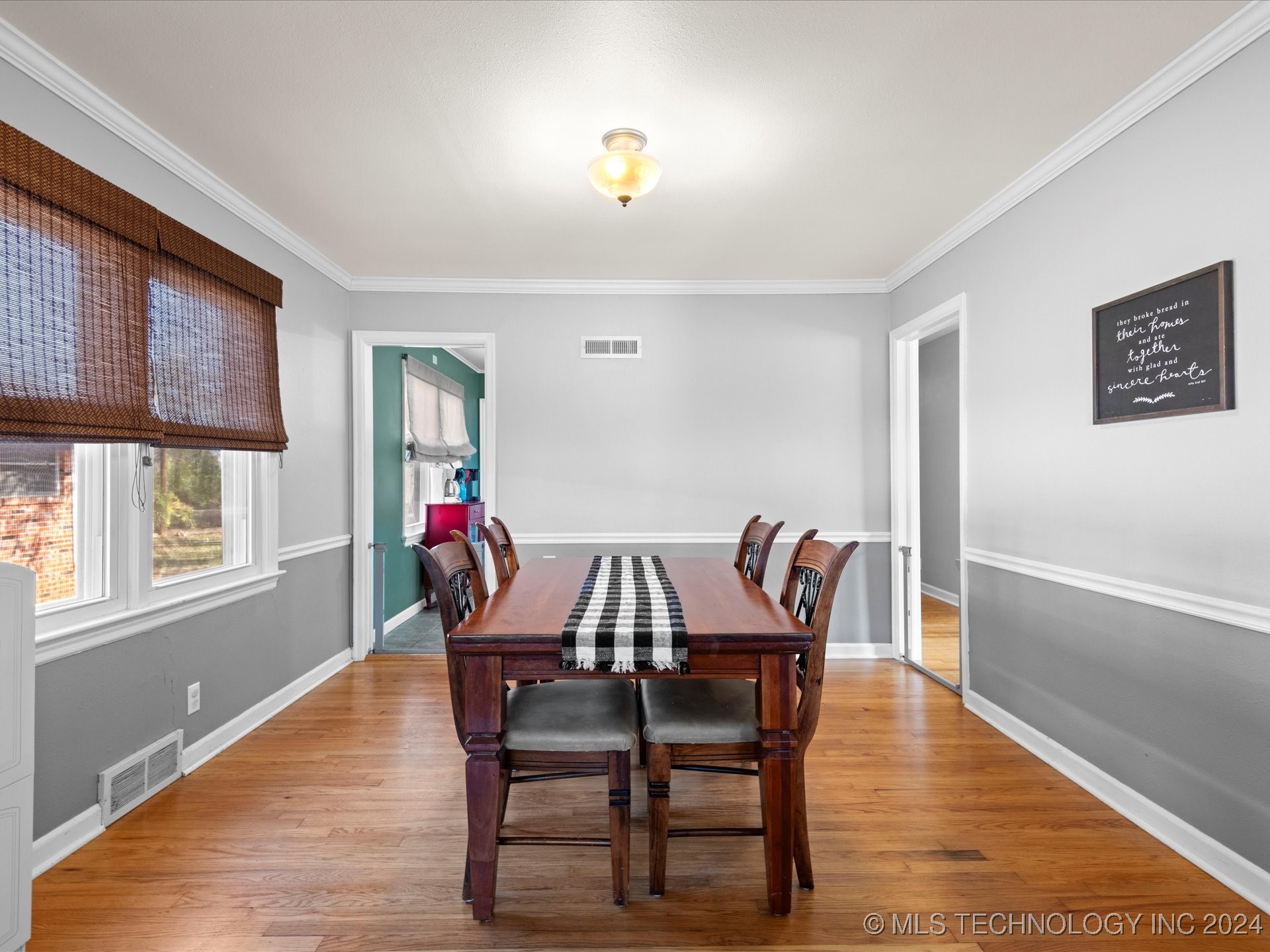 1942 S Dewey Avenue Property Photo 7