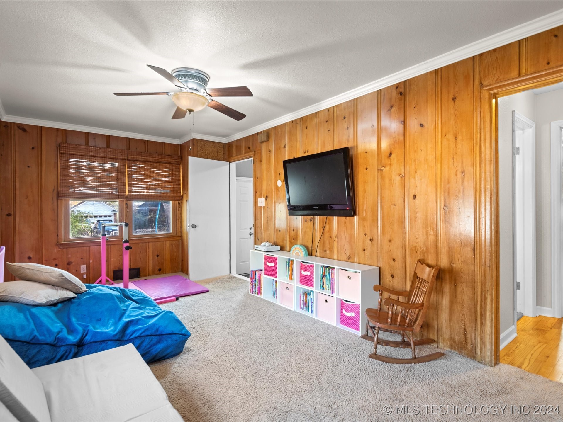 1942 S Dewey Avenue Property Photo 13