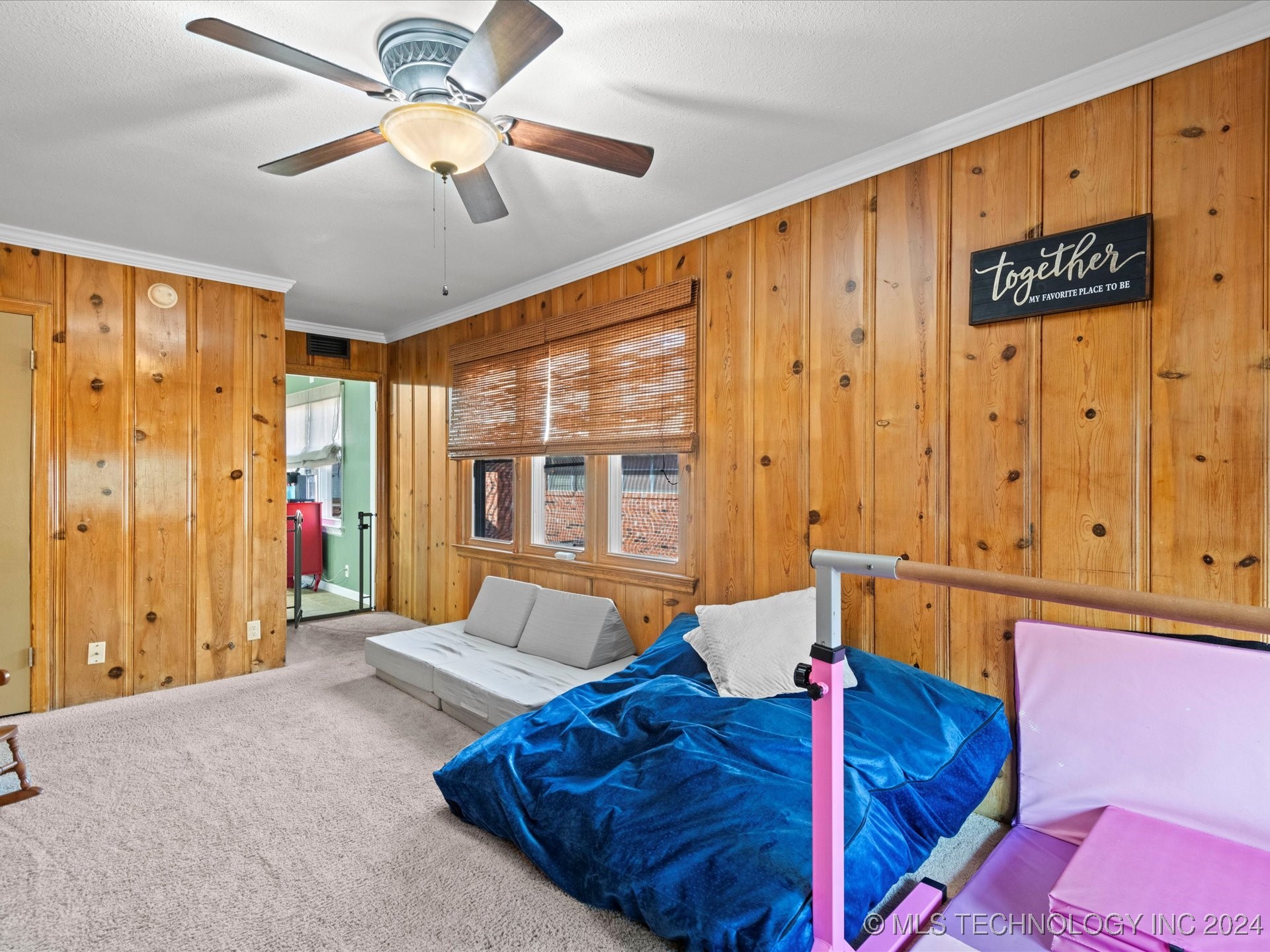 1942 S Dewey Avenue Property Photo 14