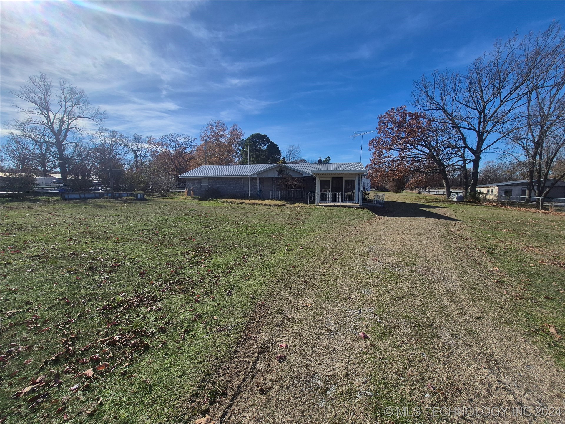 1479 Hwy 28 Property Photo 2
