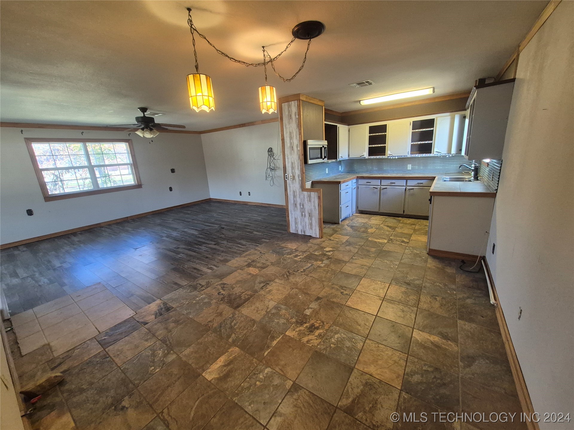 1479 Hwy 28 Property Photo 6
