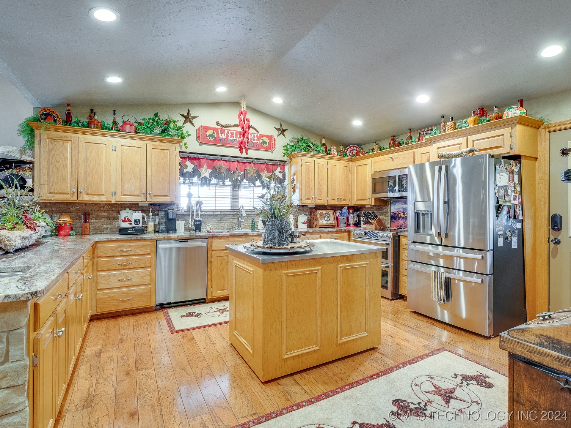 25620 County Road 1515 Property Photo 14
