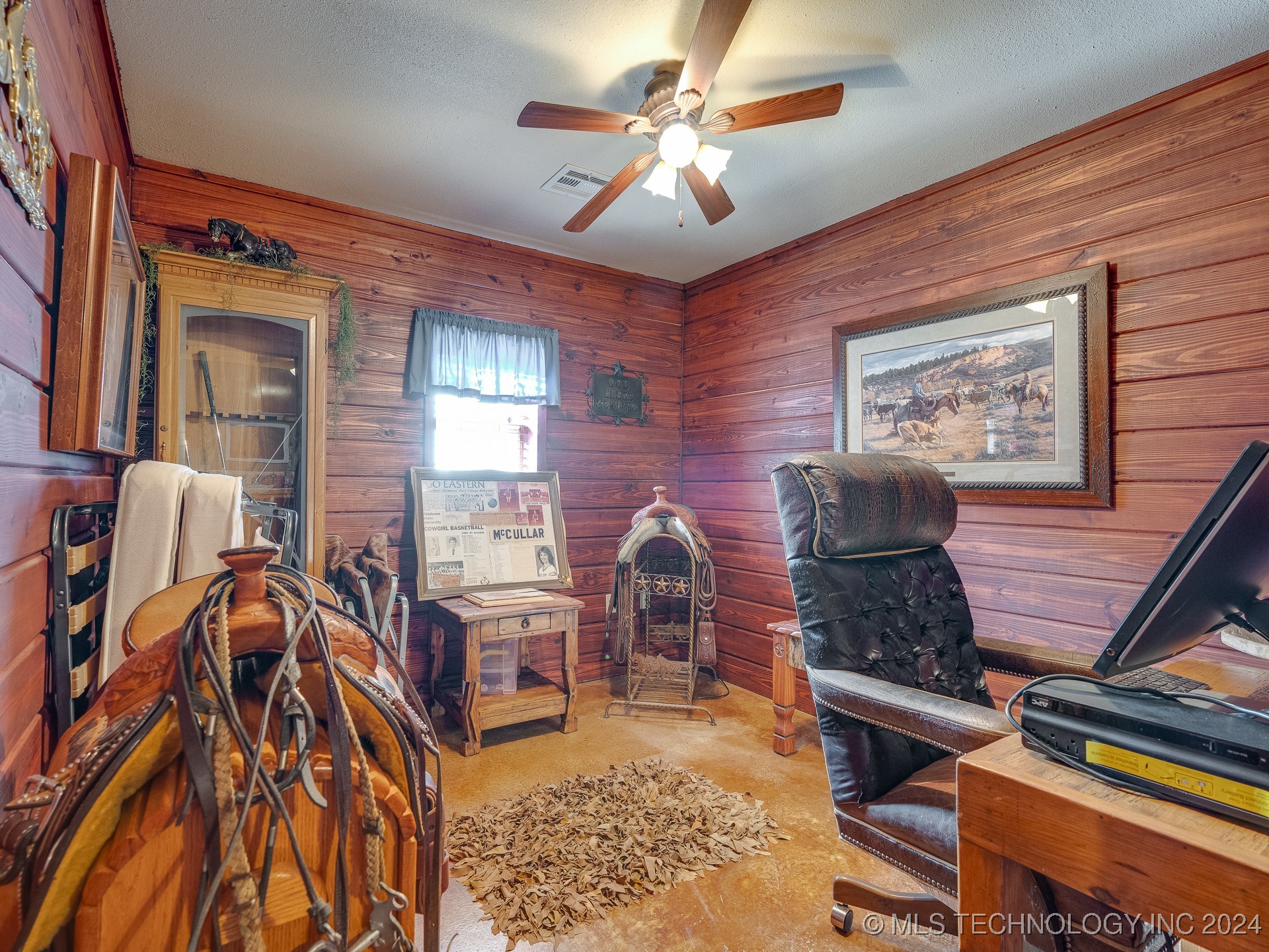 25620 County Road 1515 Property Photo 38