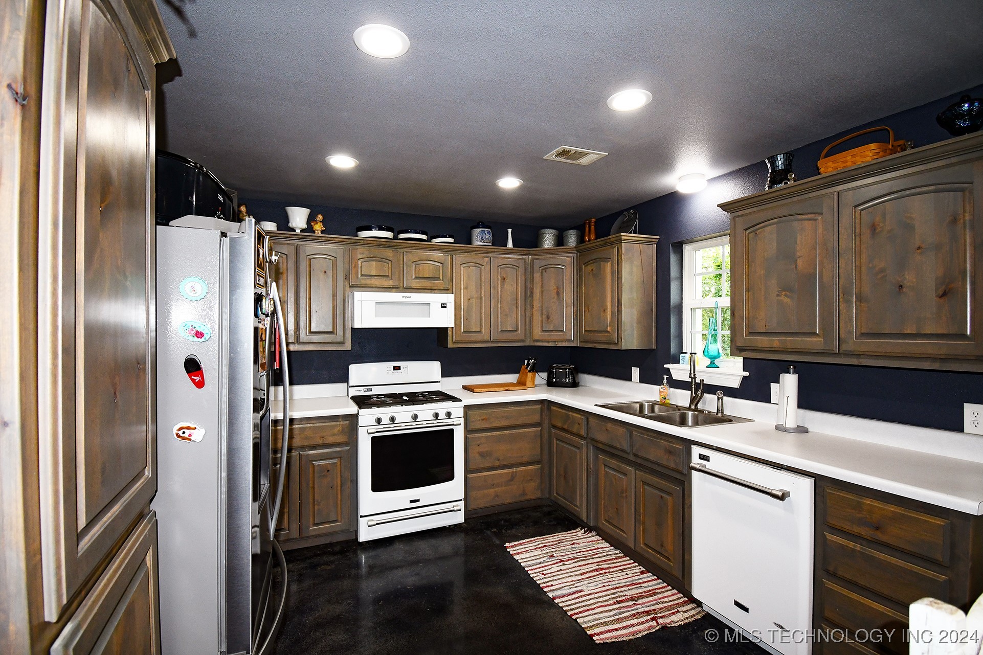 304 S Blackstone Street Property Photo 8