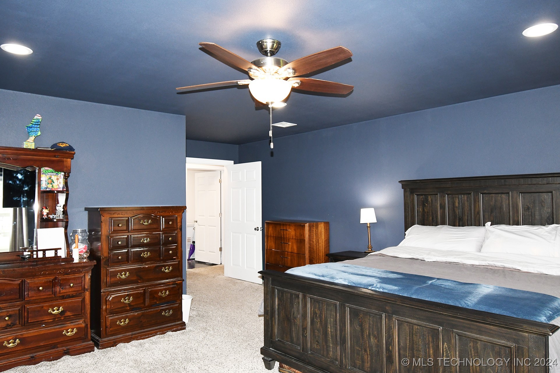 304 S Blackstone Street Property Photo 12