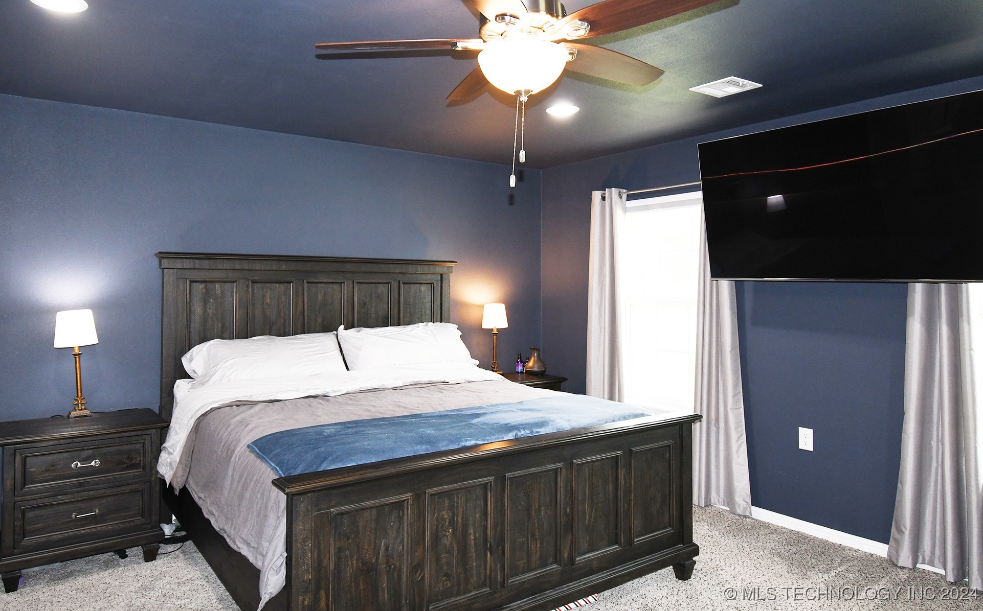 304 S Blackstone Street Property Photo 14