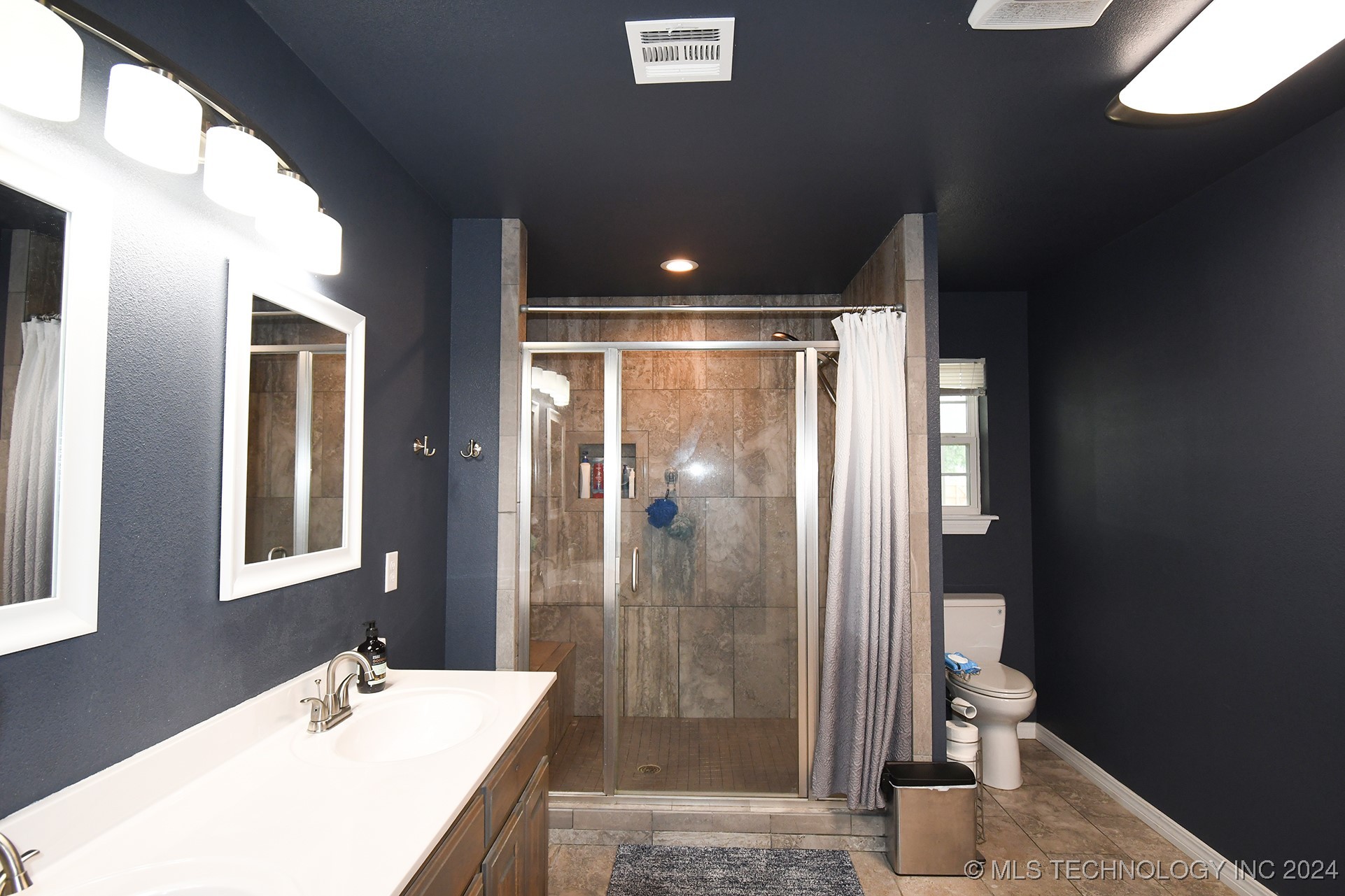 304 S Blackstone Street Property Photo 18