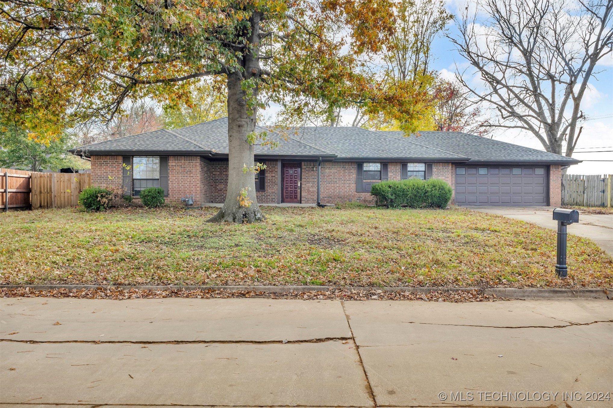 3011 W Berwick Street Property Photo 2